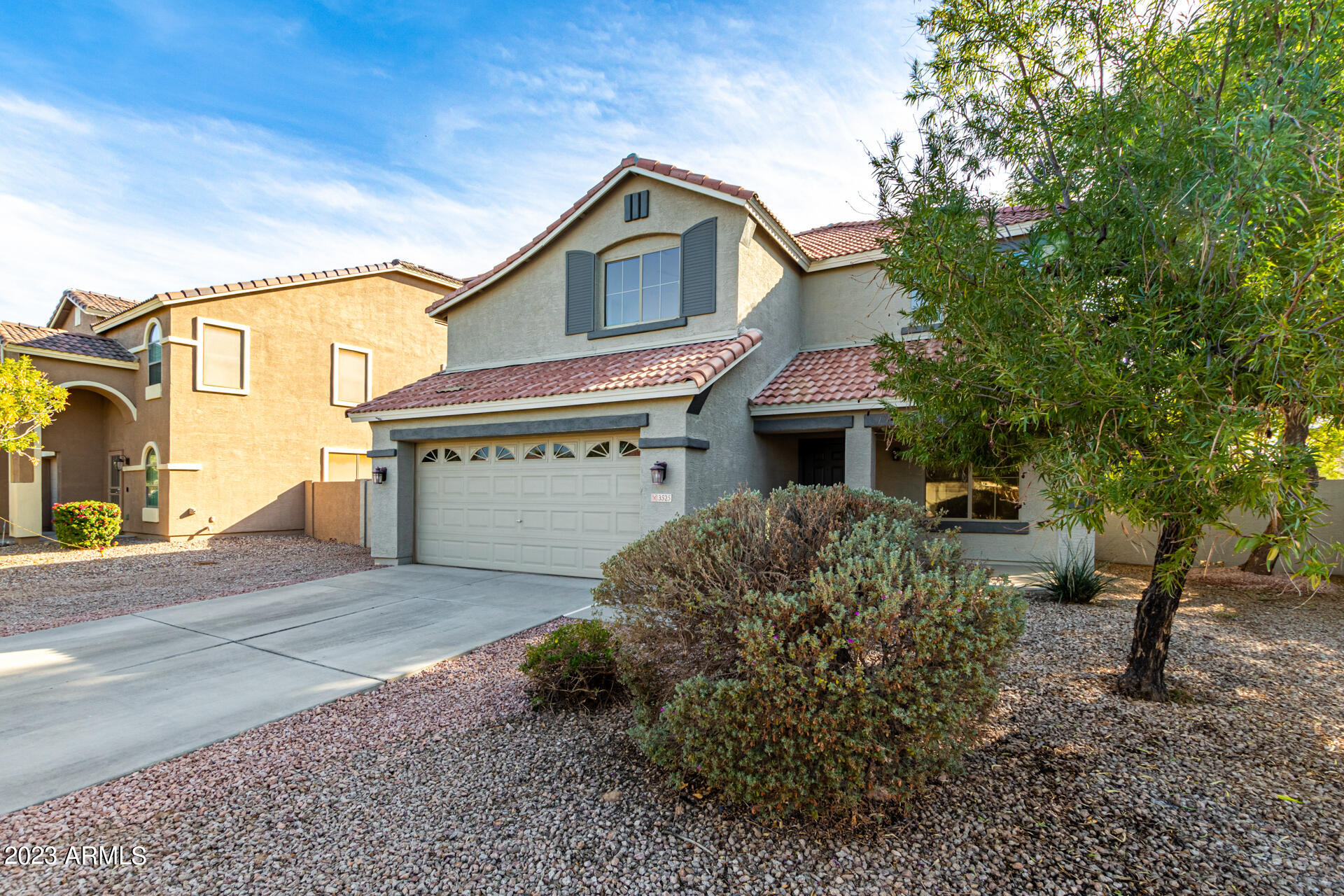 3525 E CRESCENT Way