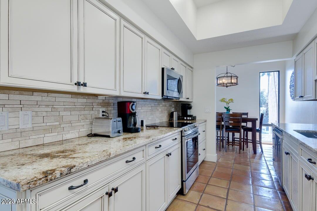 1203 E NORTHSHORE Drive, 131