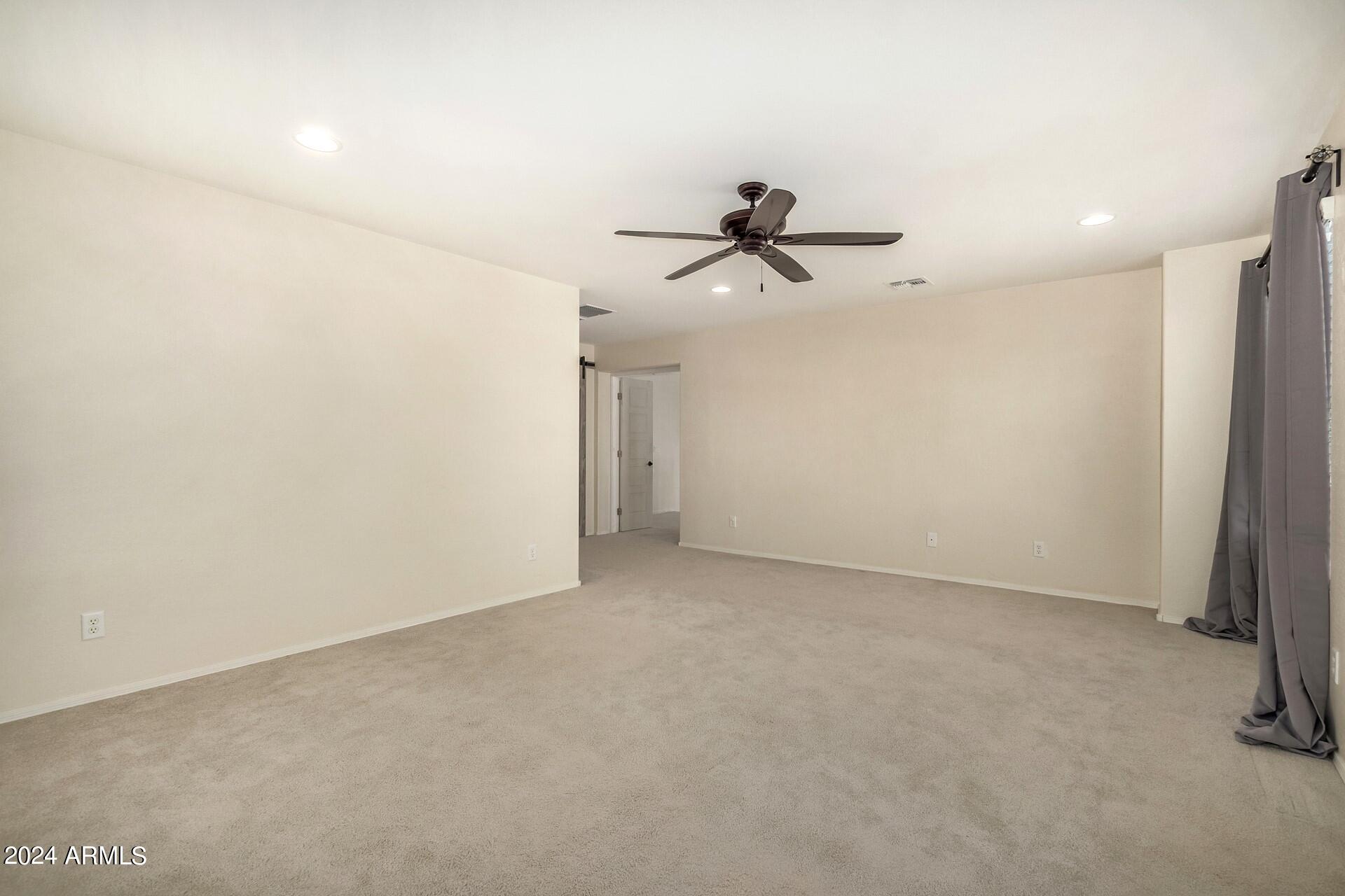 2045 E FLINTLOCK Drive