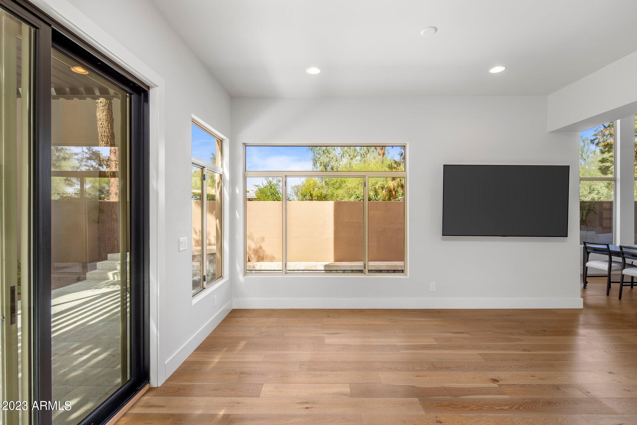 6711 E CAMELBACK Road, 49