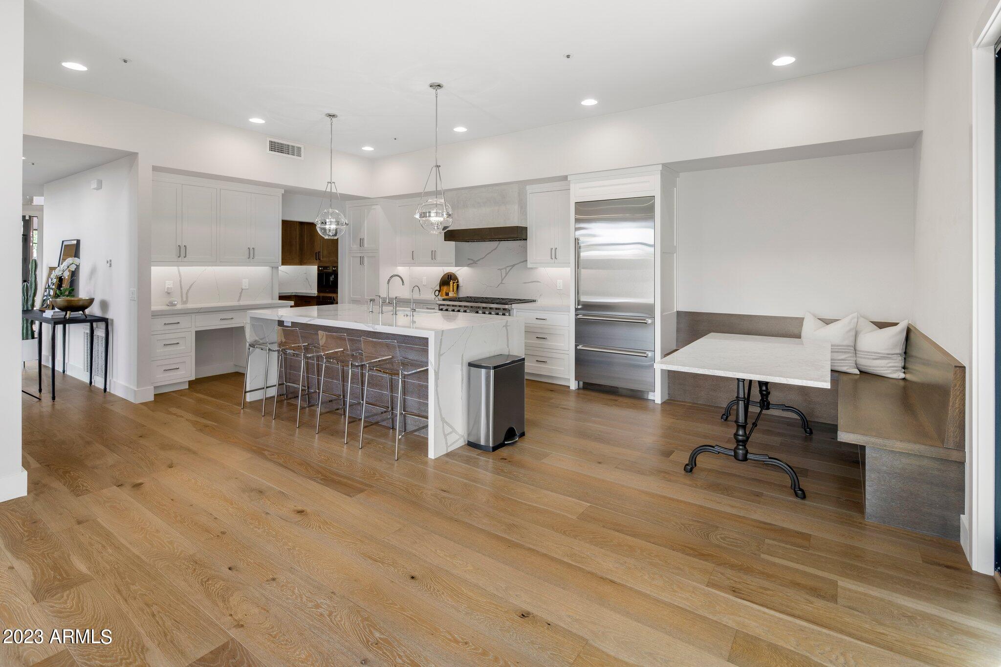 6711 E CAMELBACK Road, 49