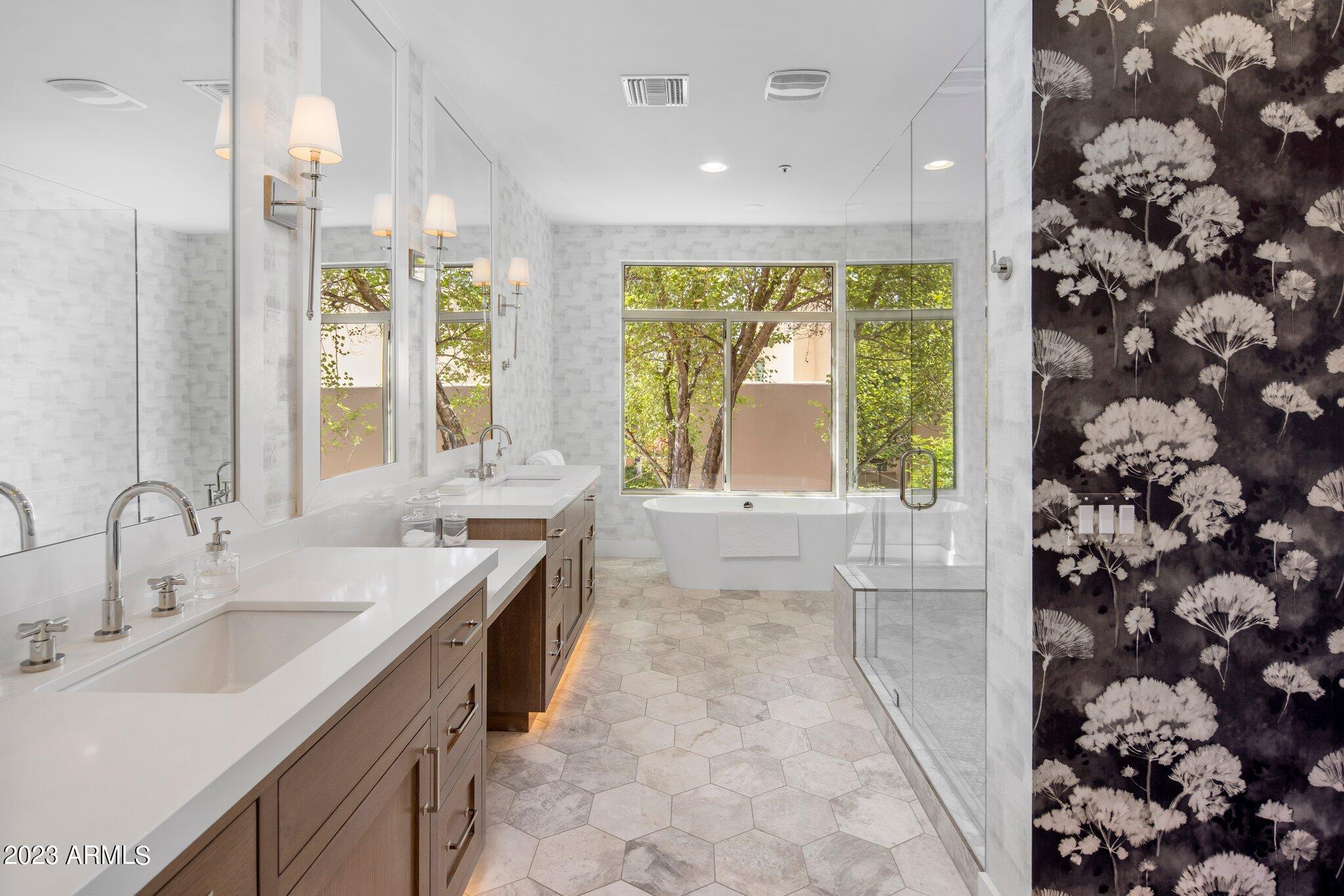 6711 E CAMELBACK Road, 49