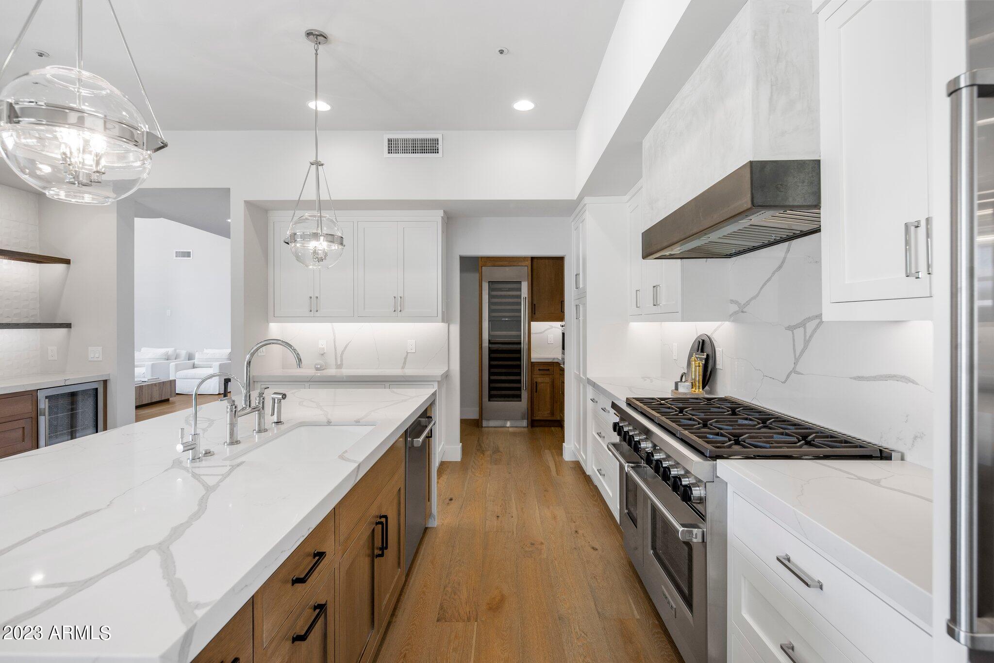6711 E CAMELBACK Road, 49