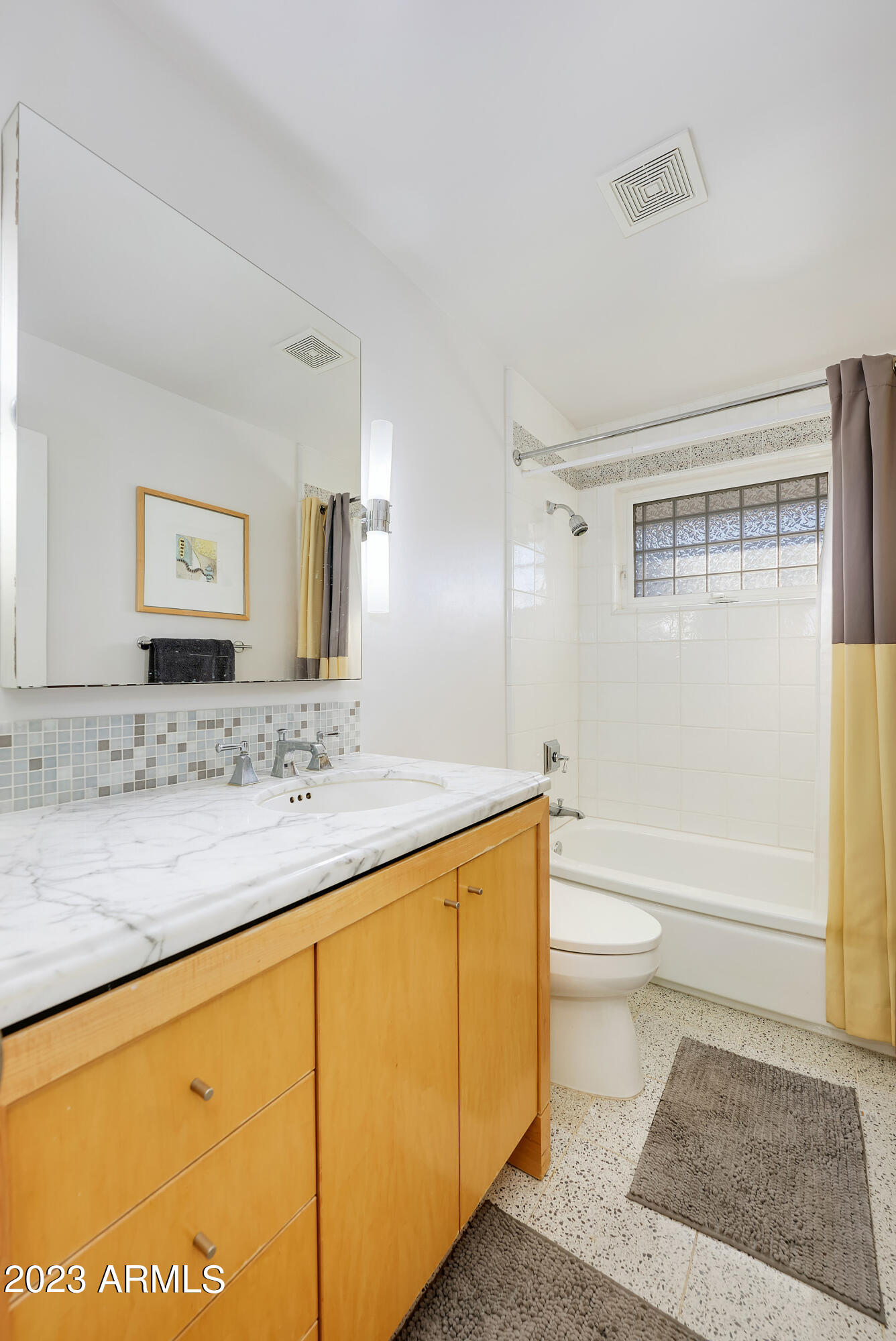 1203 W COLTER Street