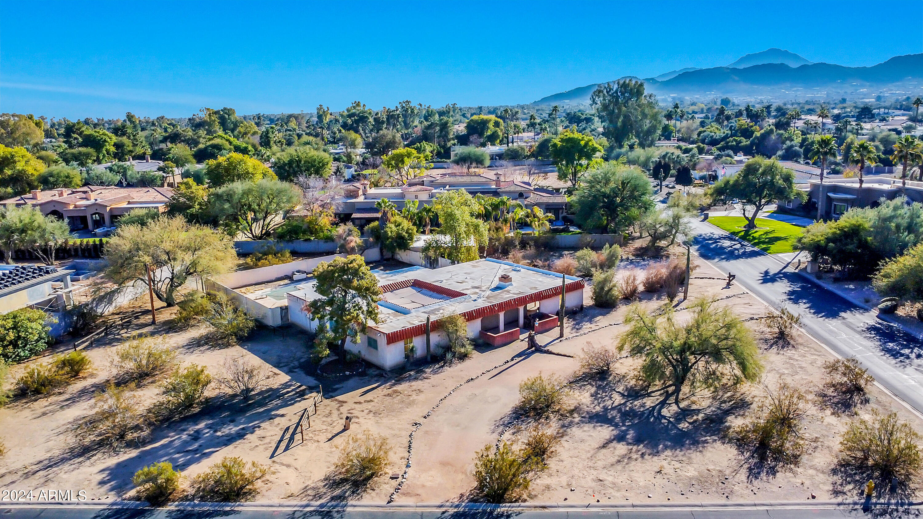 6633 E HORSESHOE Road