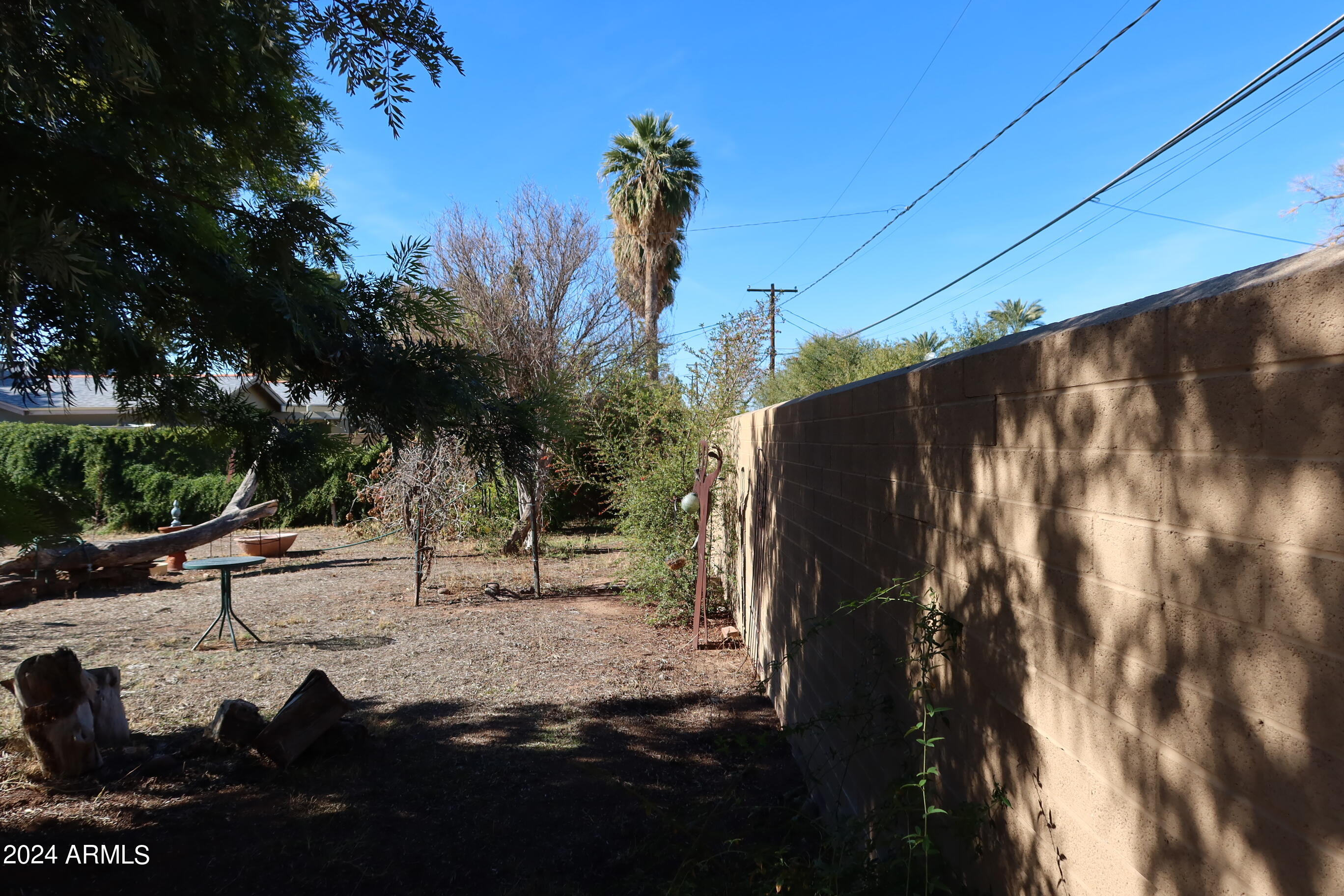 4434 E MITCHELL Drive