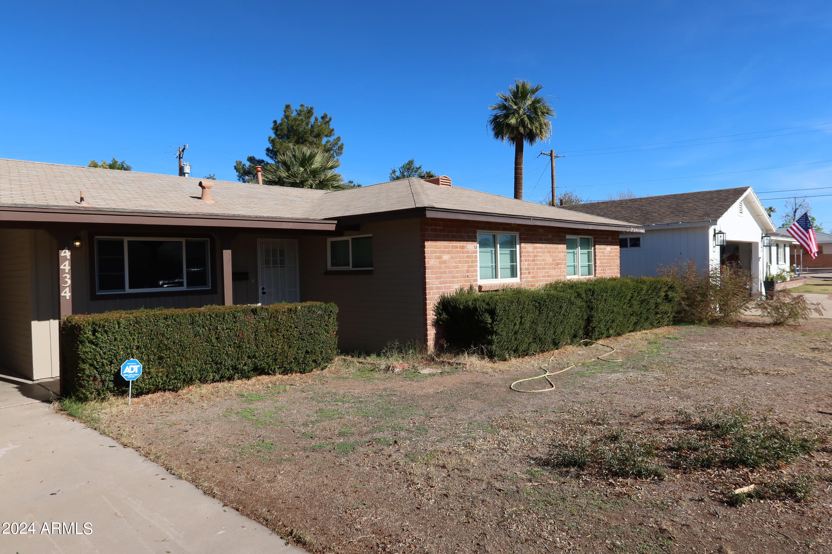 4434 E MITCHELL Drive
