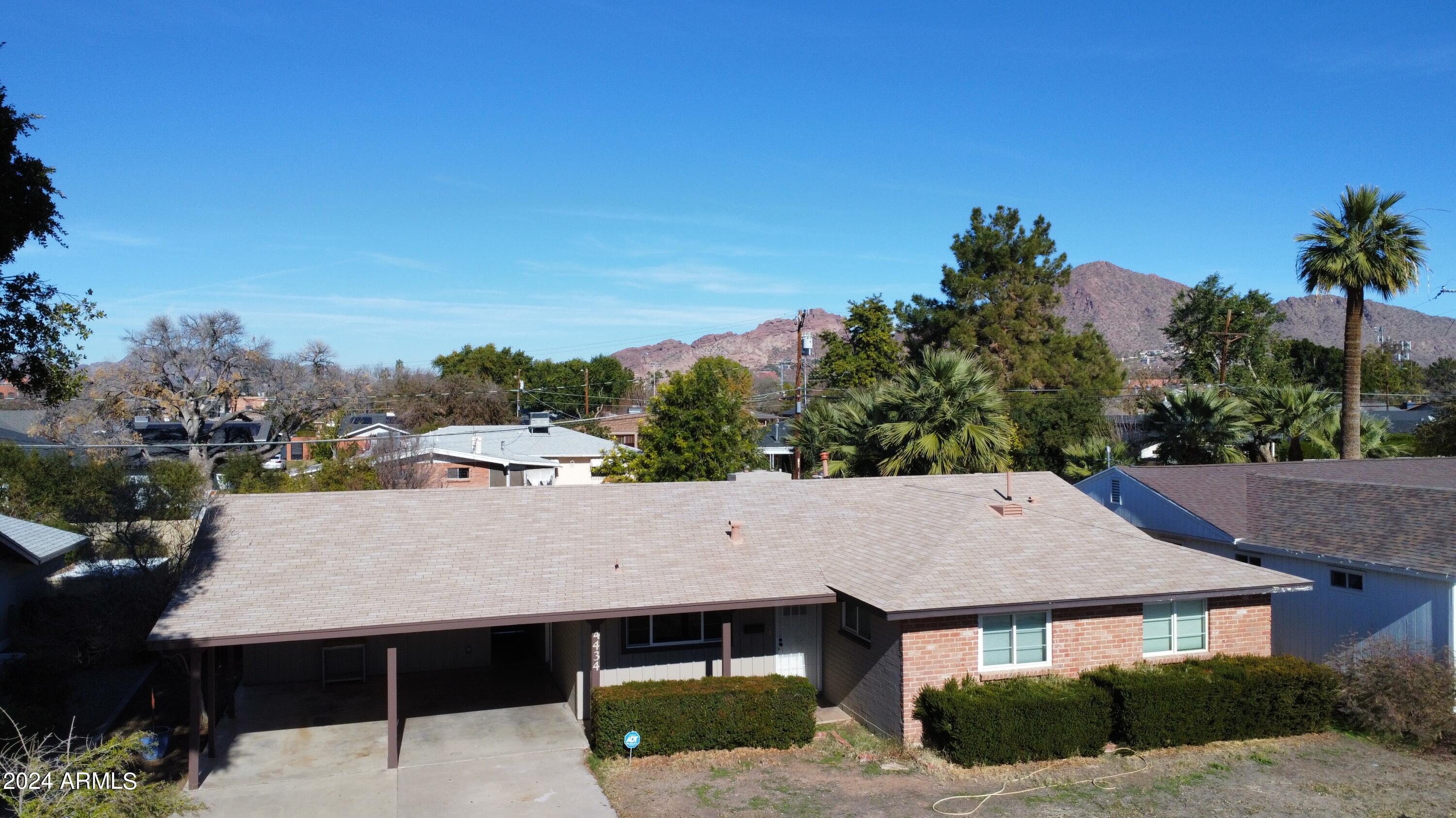 4434 E MITCHELL Drive