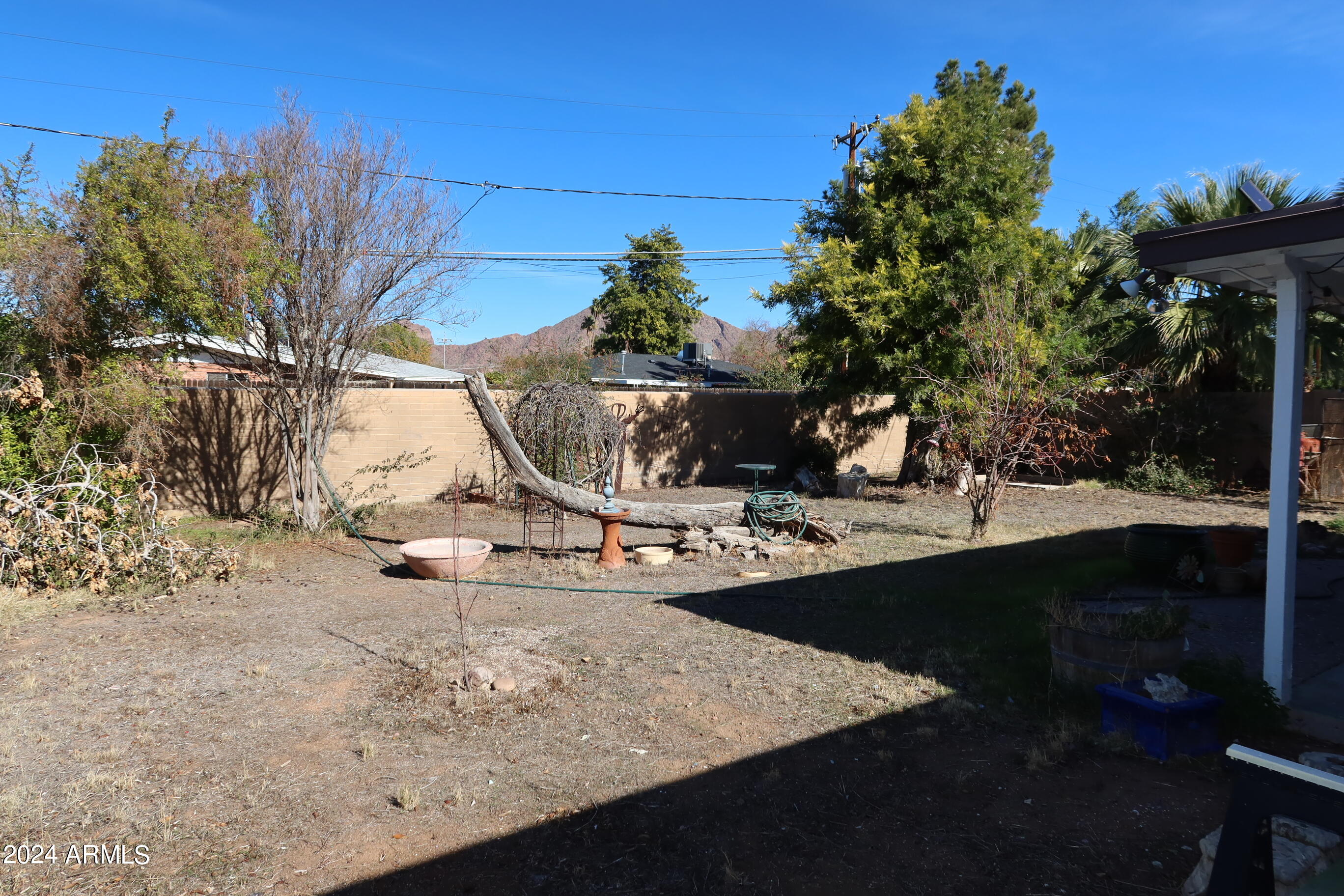 4434 E MITCHELL Drive
