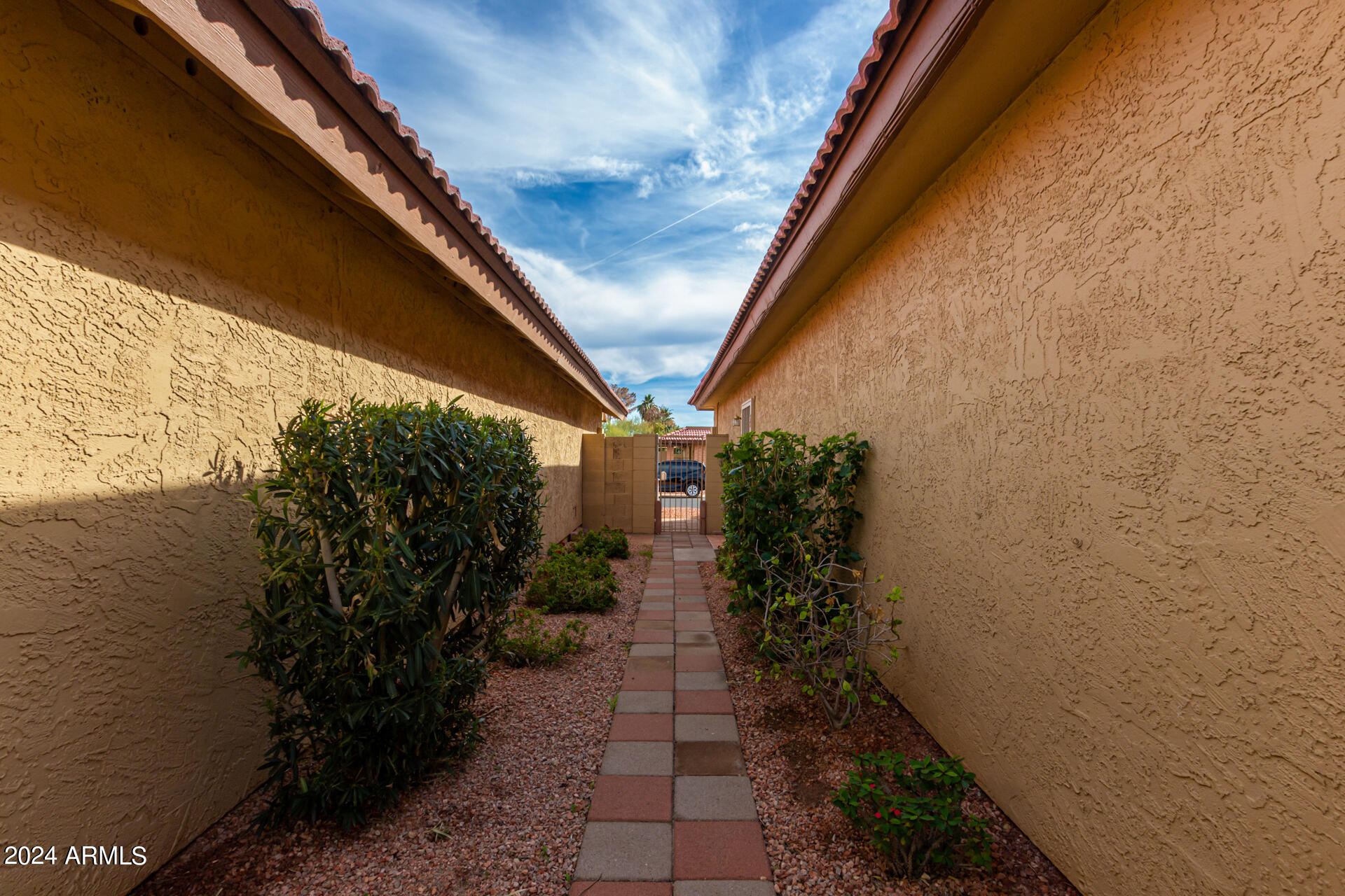 4908 E YUMA Street