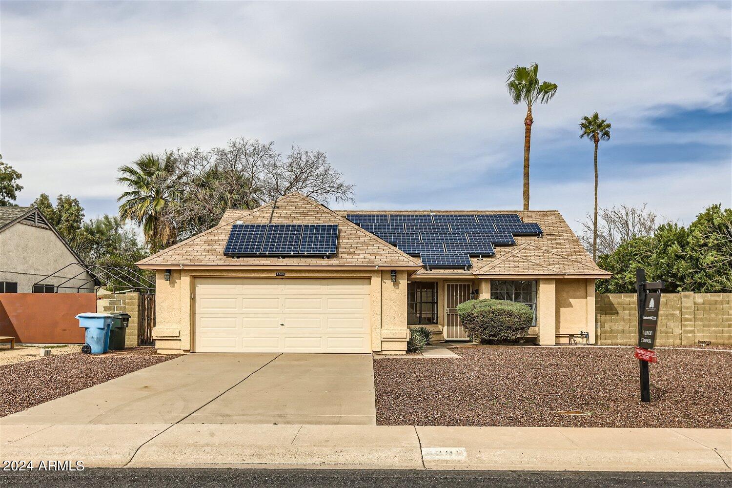 4208 E EVERETT Drive