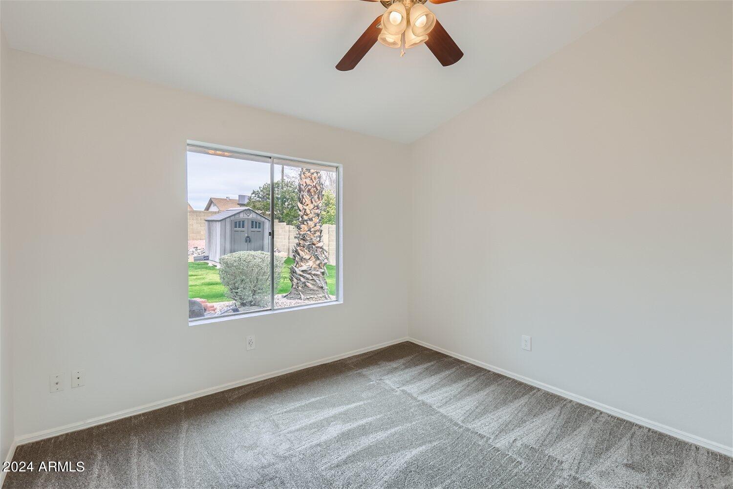 4208 E EVERETT Drive