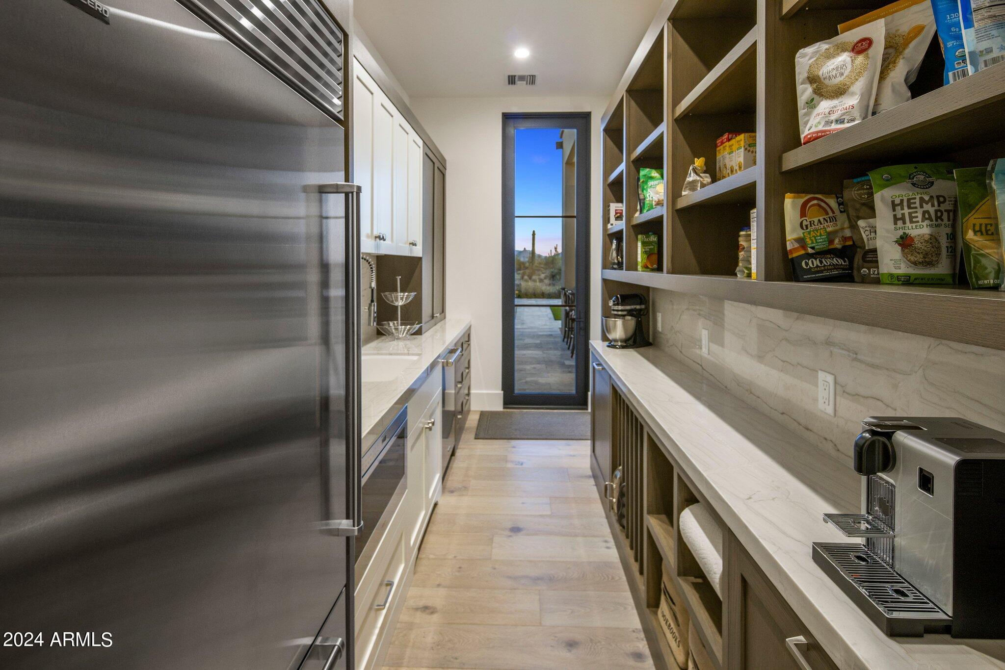 8491 E WHISPER ROCK Trail