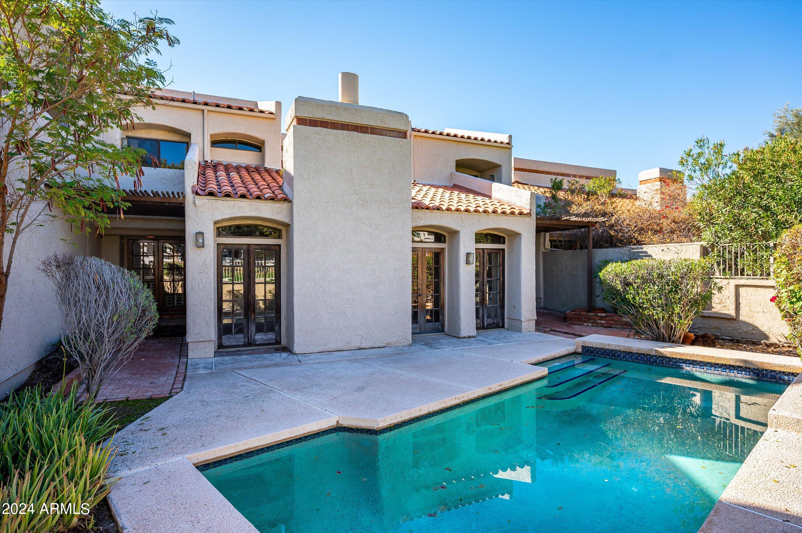 2626 E ARIZONA BILTMORE Circle, 16