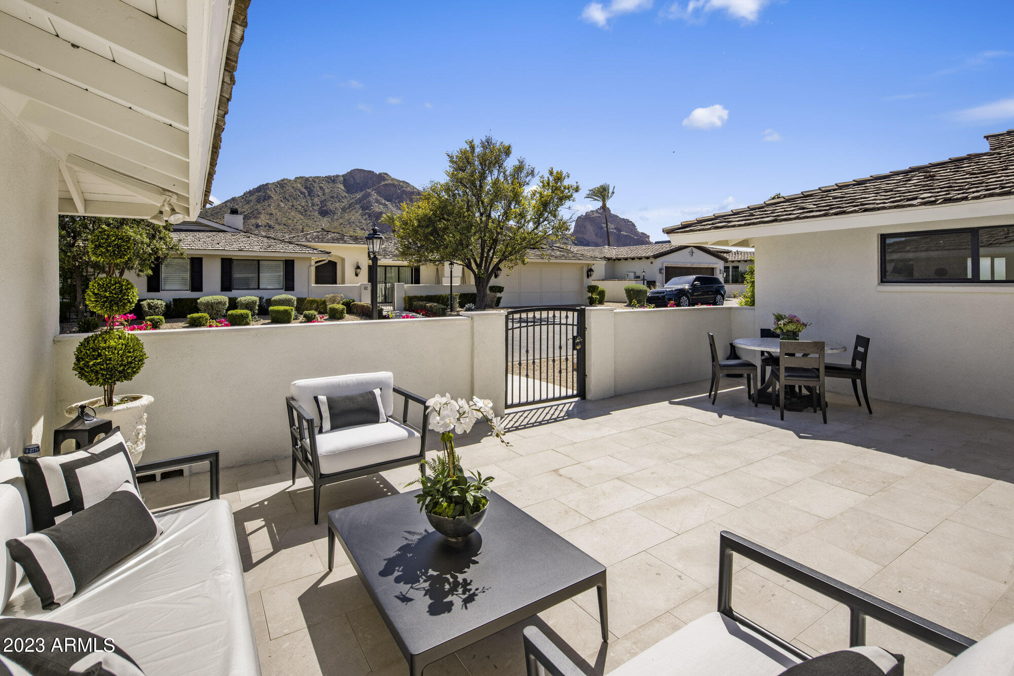 5635 E LINCOLN Drive, 6