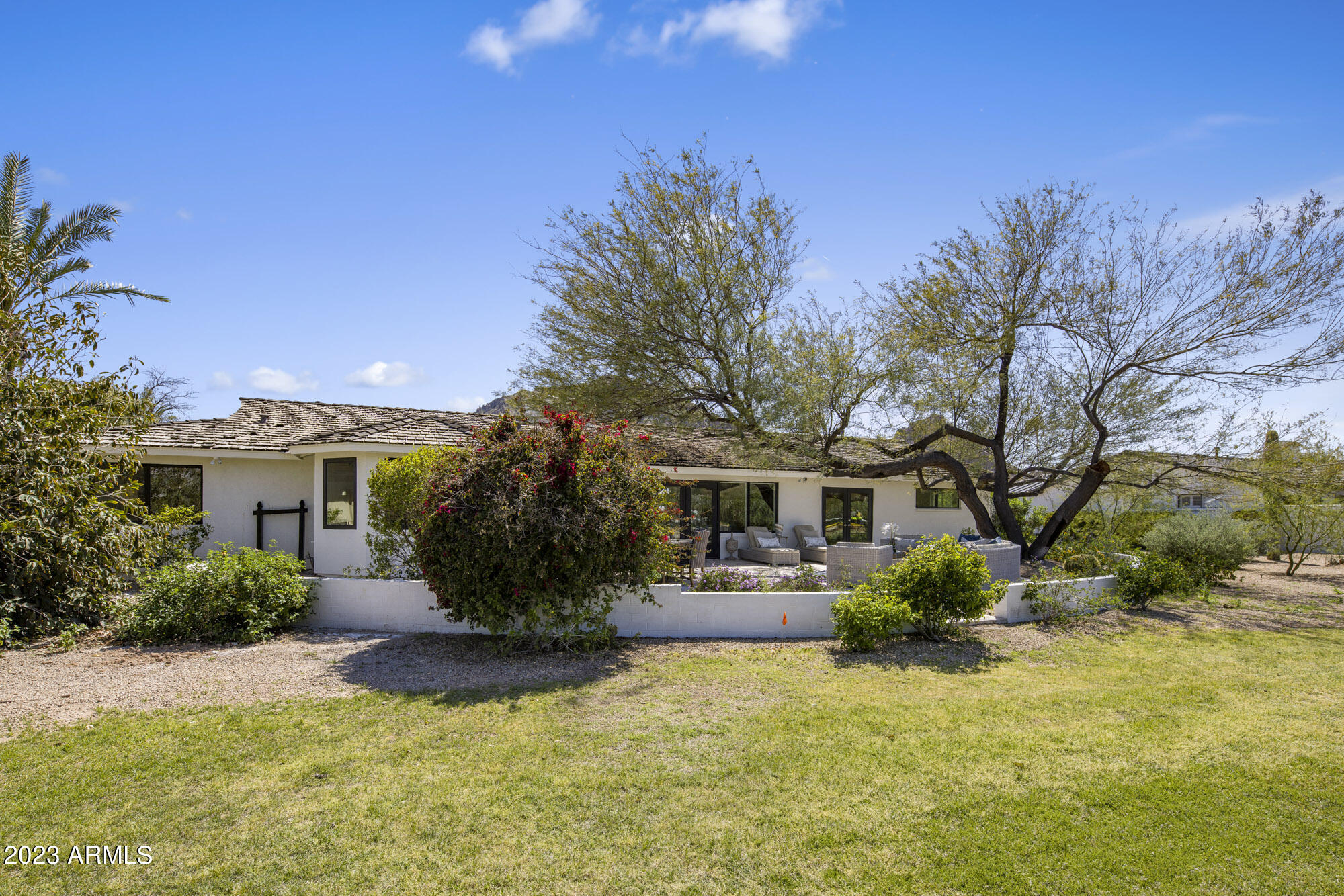 5635 E LINCOLN Drive, 6
