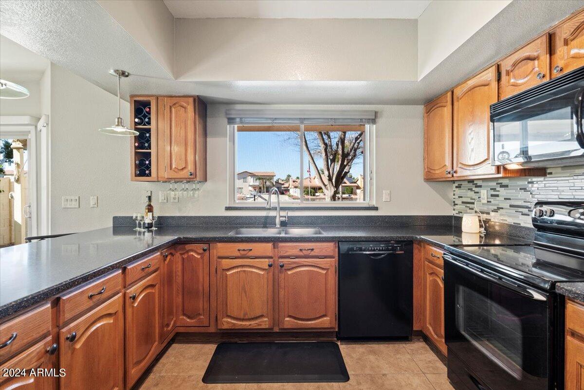 3828 N CARNATION Lane