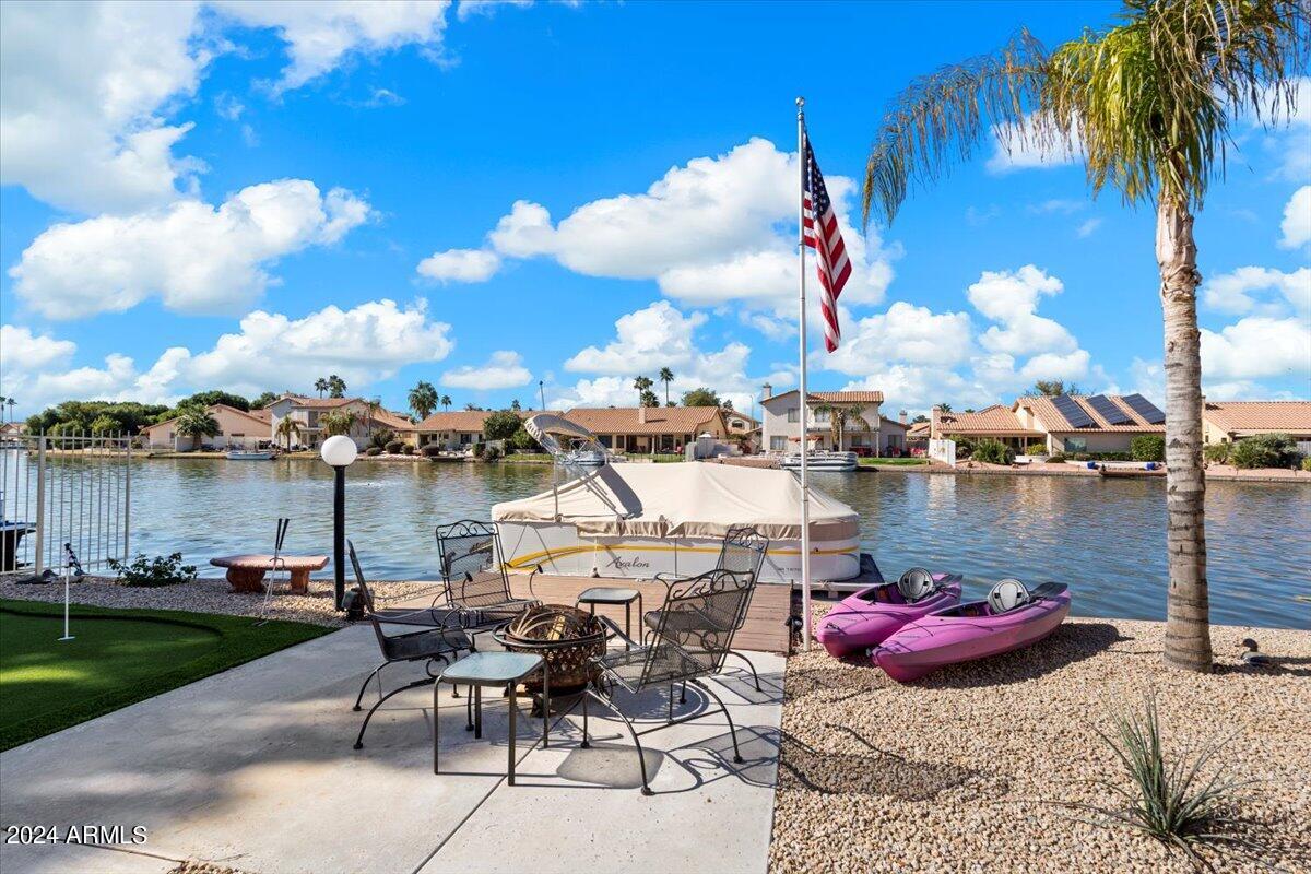 3828 N CARNATION Lane