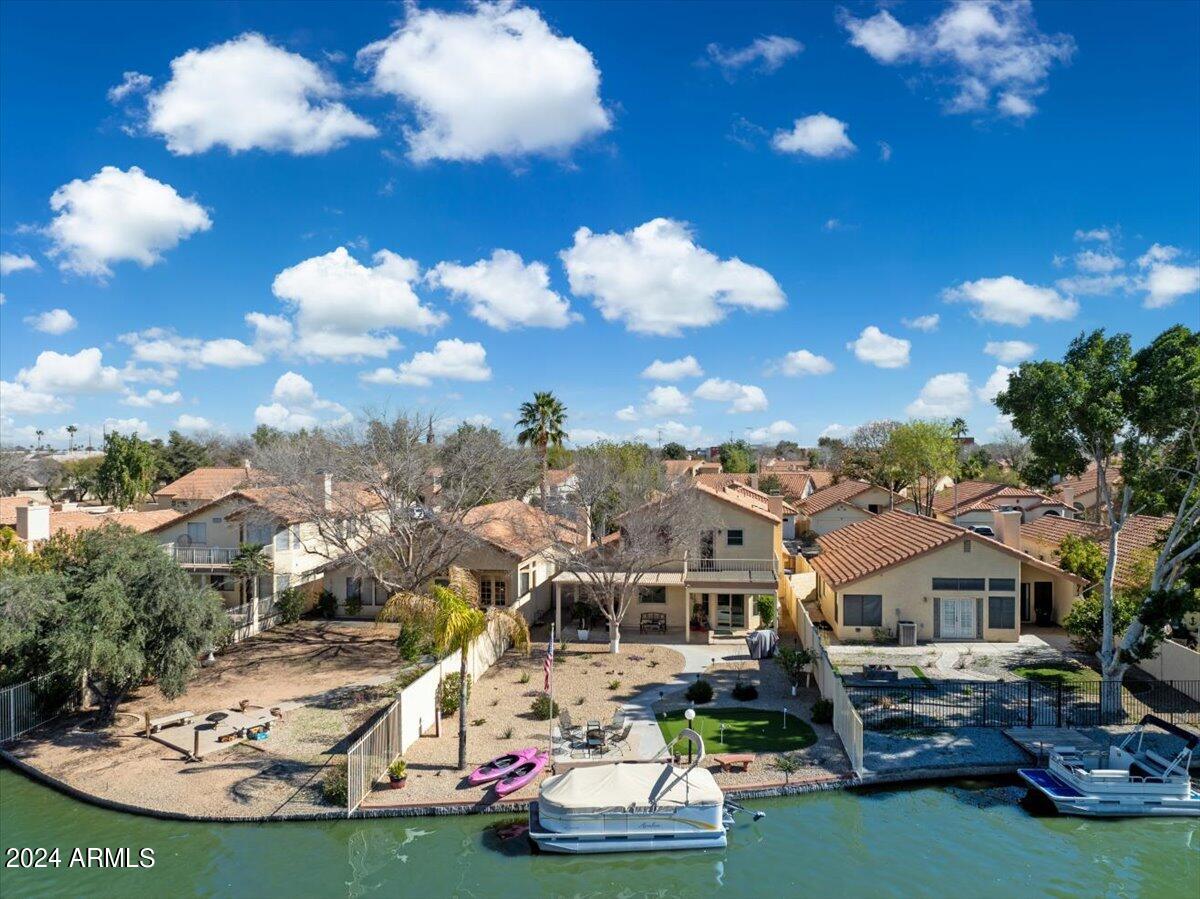 3828 N CARNATION Lane