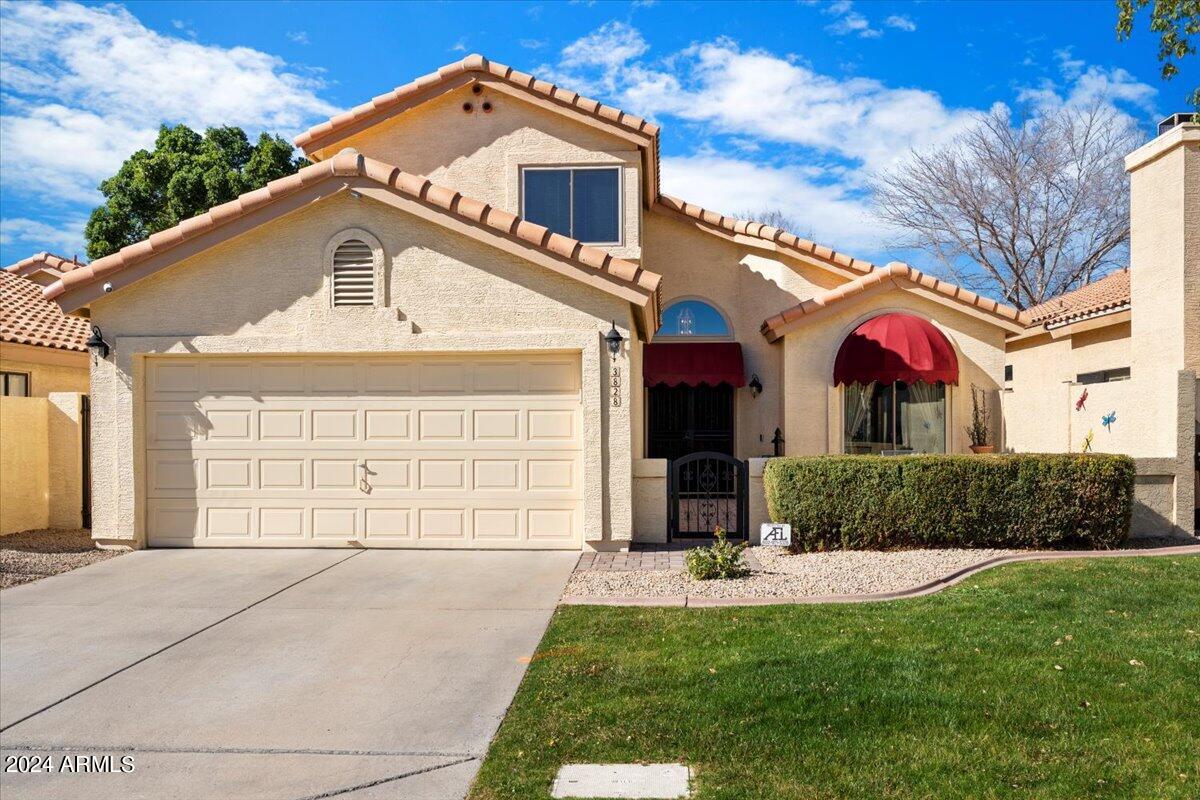3828 N CARNATION Lane