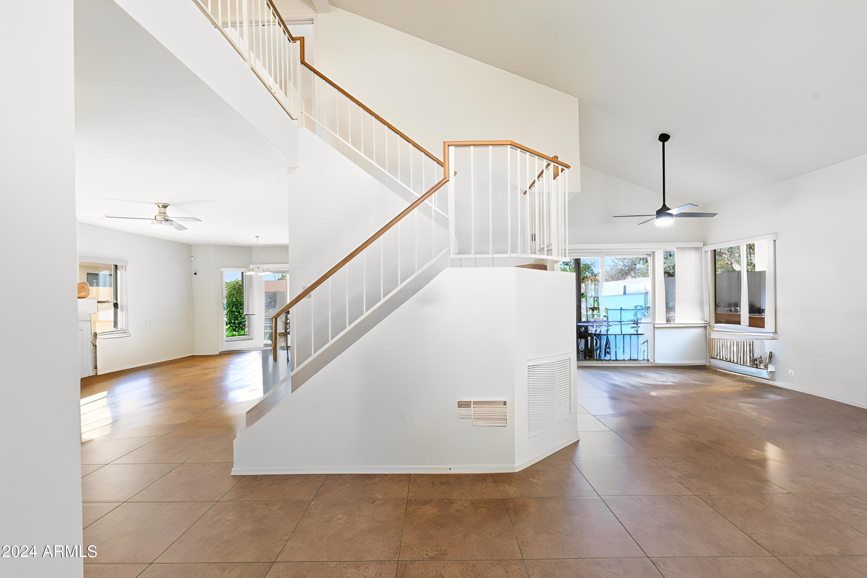 3828 N CARNATION Lane