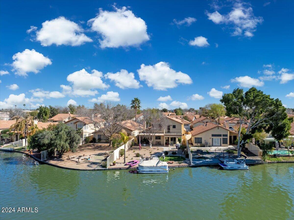 3828 N CARNATION Lane