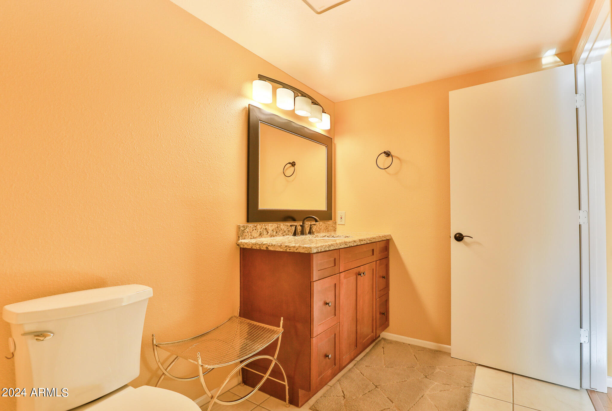 9323 W GLEN OAKS Circle