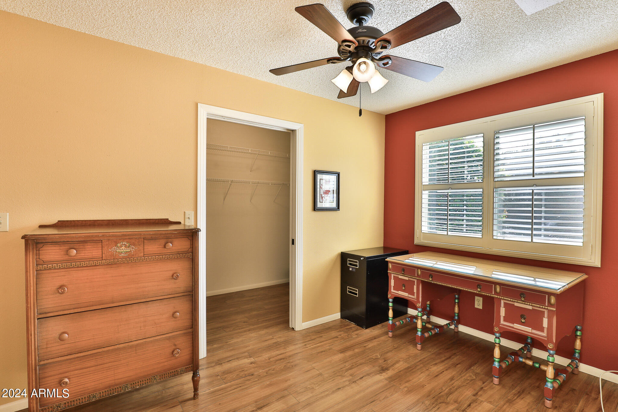 9323 W GLEN OAKS Circle
