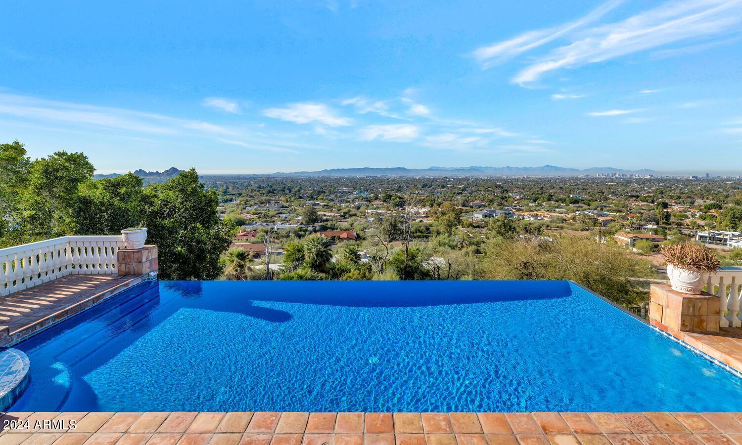 5401 E VALLE VISTA Road