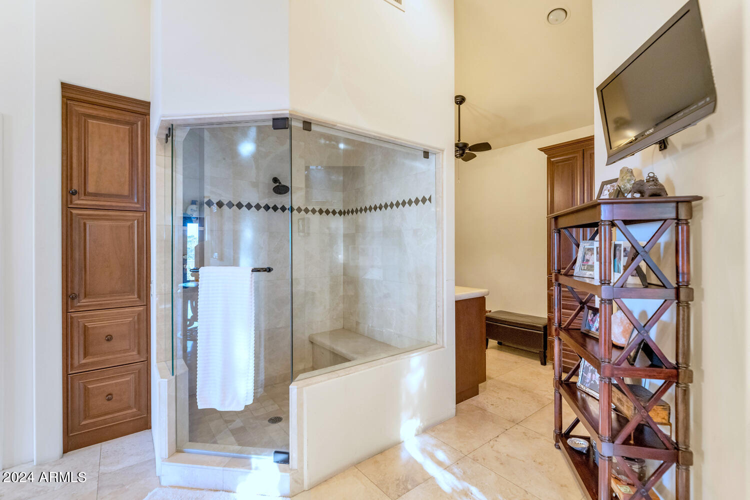 5401 E VALLE VISTA Road