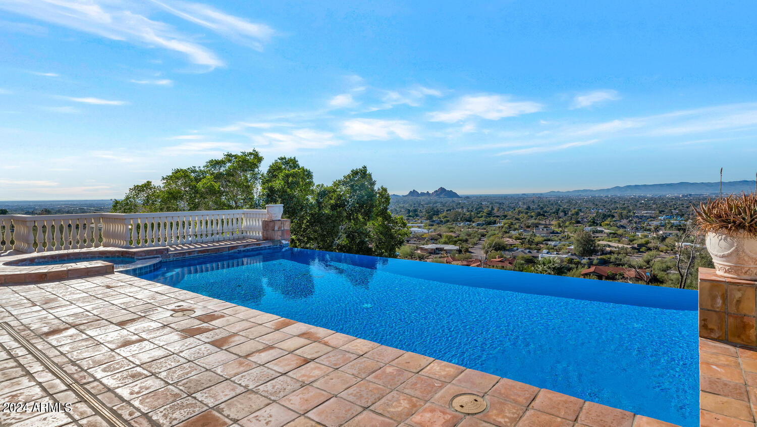 5401 E VALLE VISTA Road