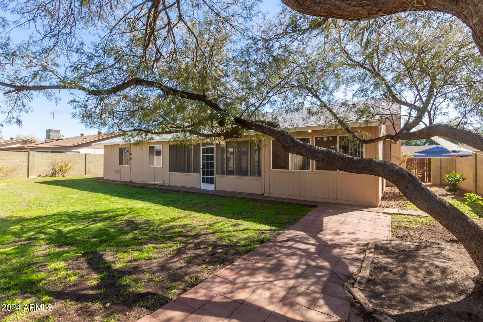 4216 W VILLA RITA Drive