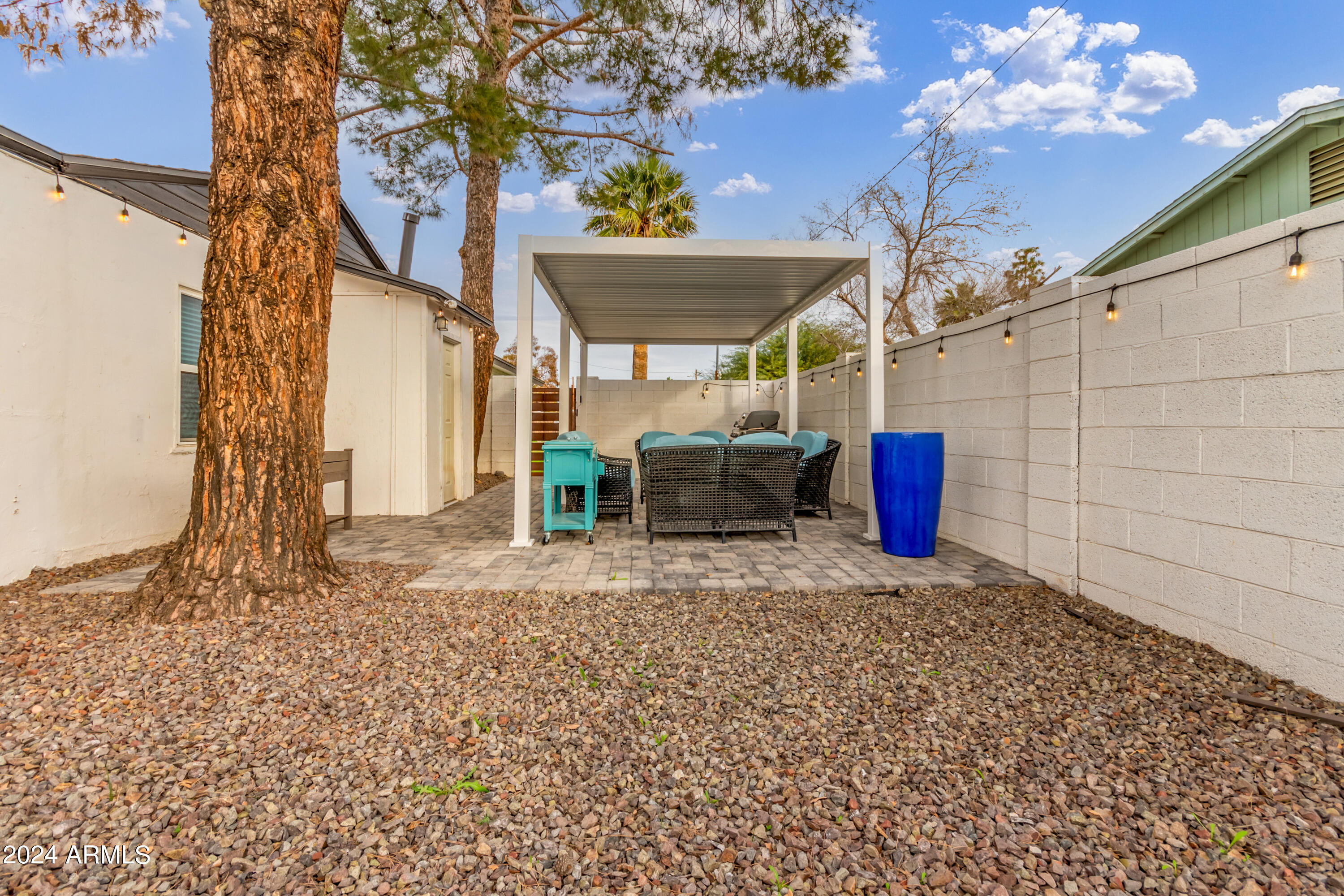 2514 N 49TH Place