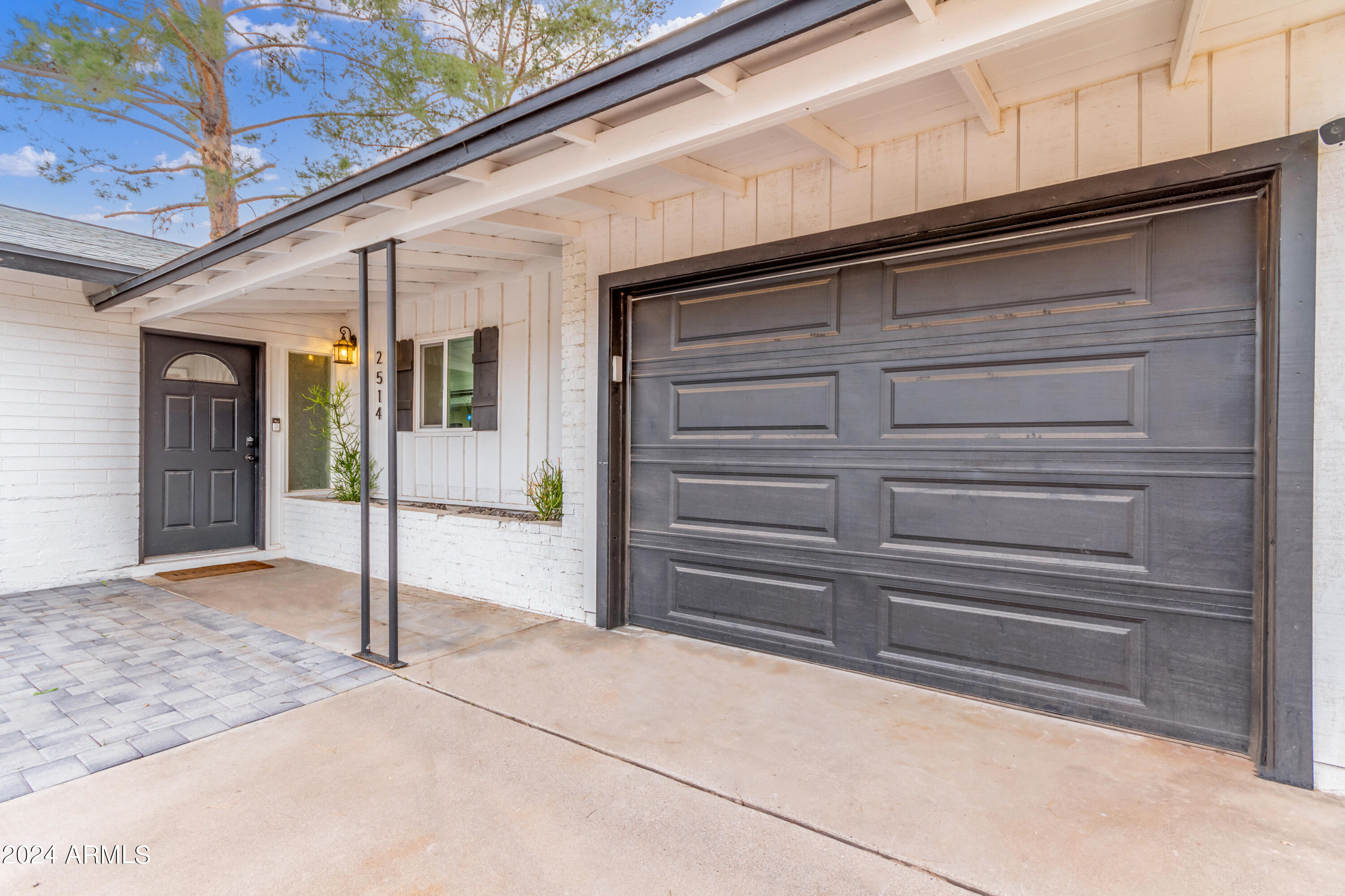 2514 N 49TH Place