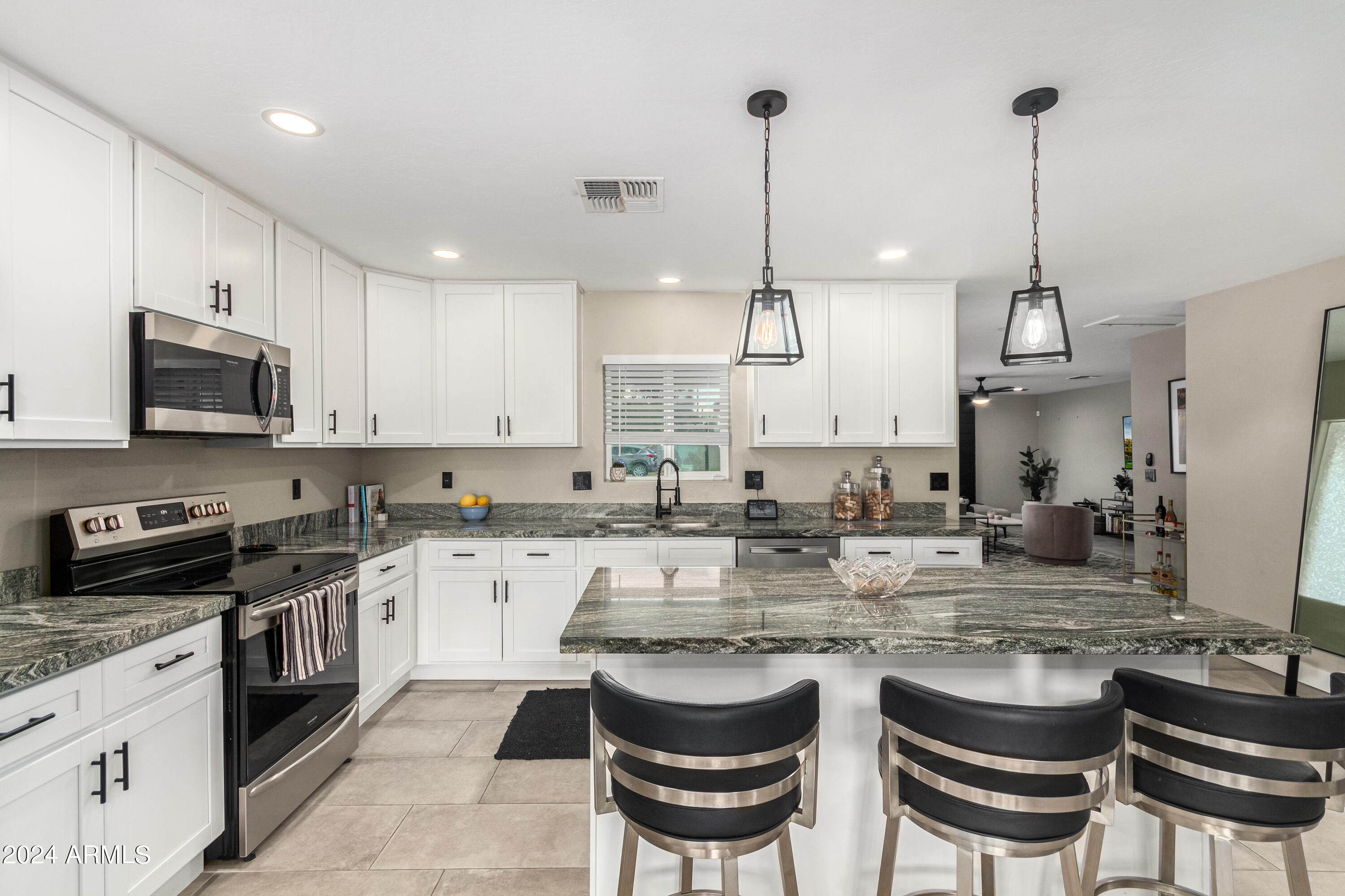 2514 N 49TH Place