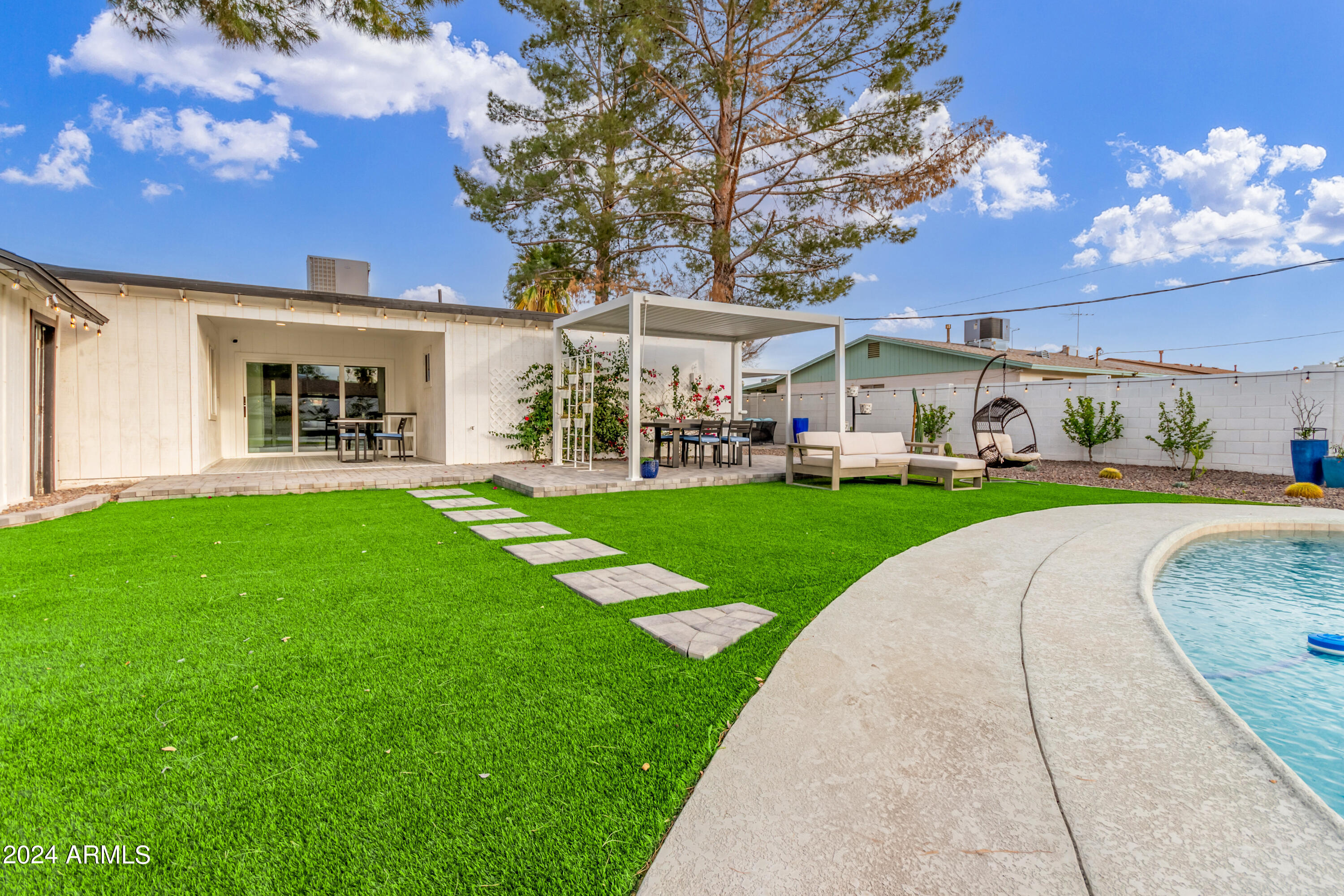 2514 N 49TH Place