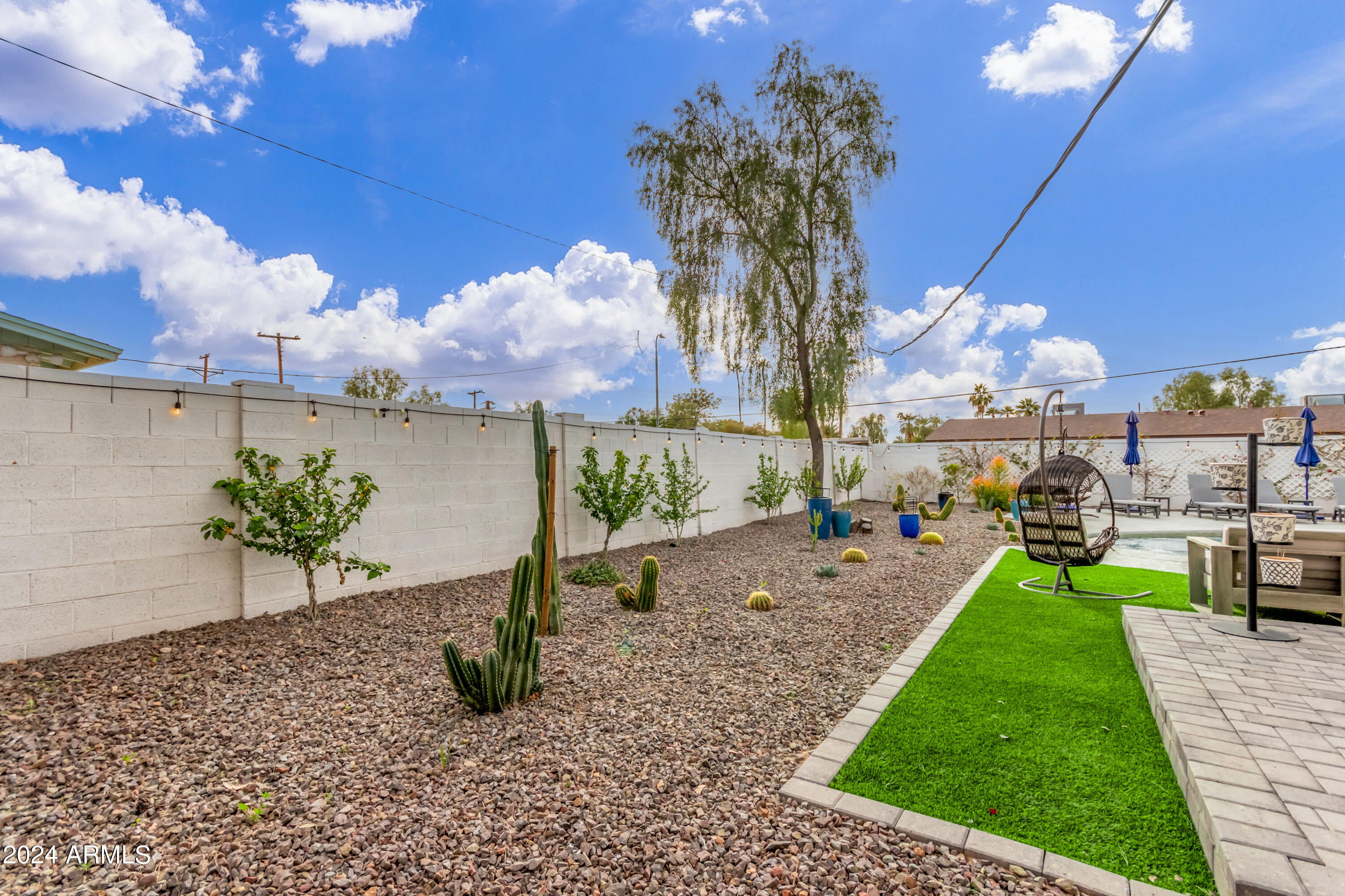 2514 N 49TH Place