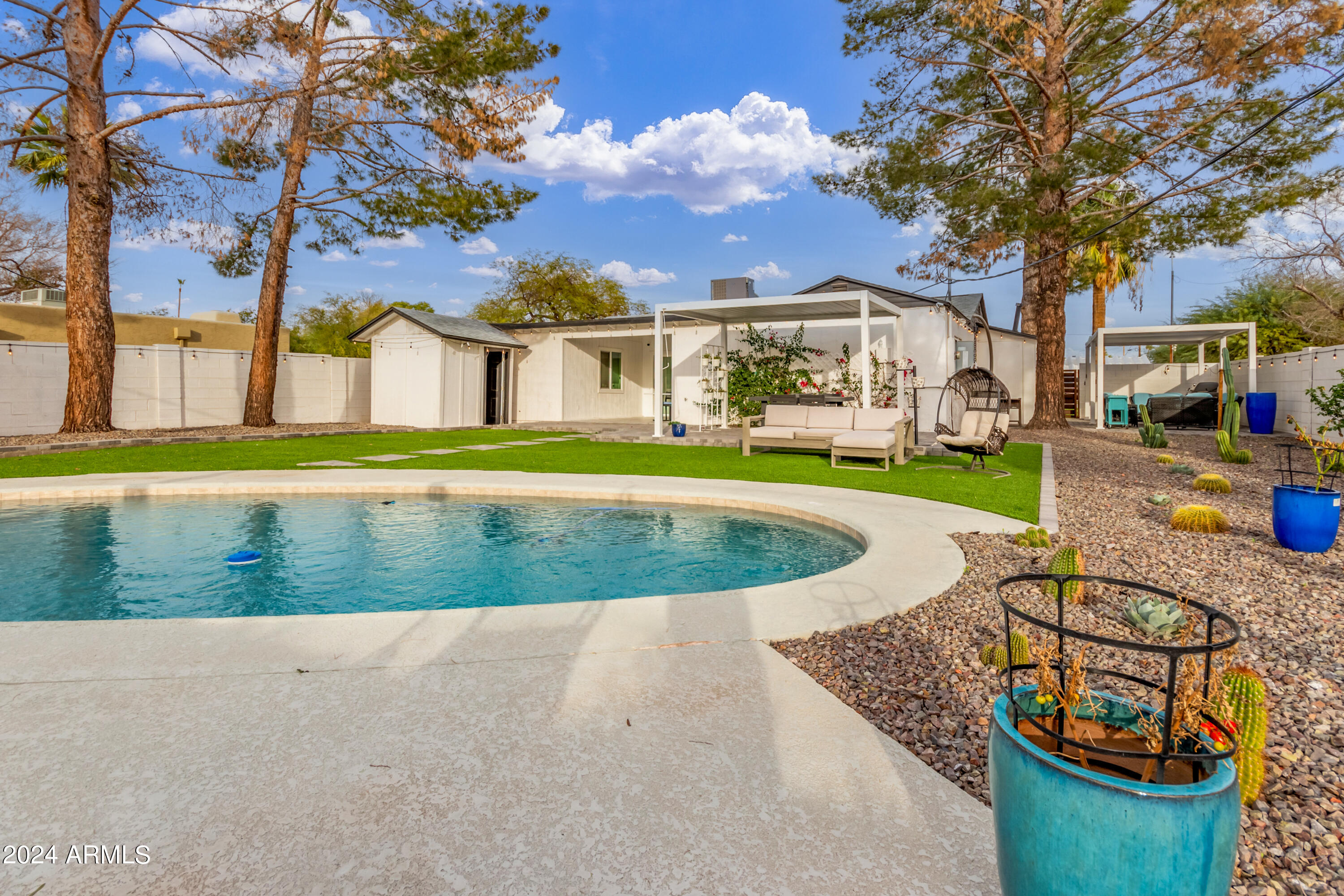2514 N 49TH Place