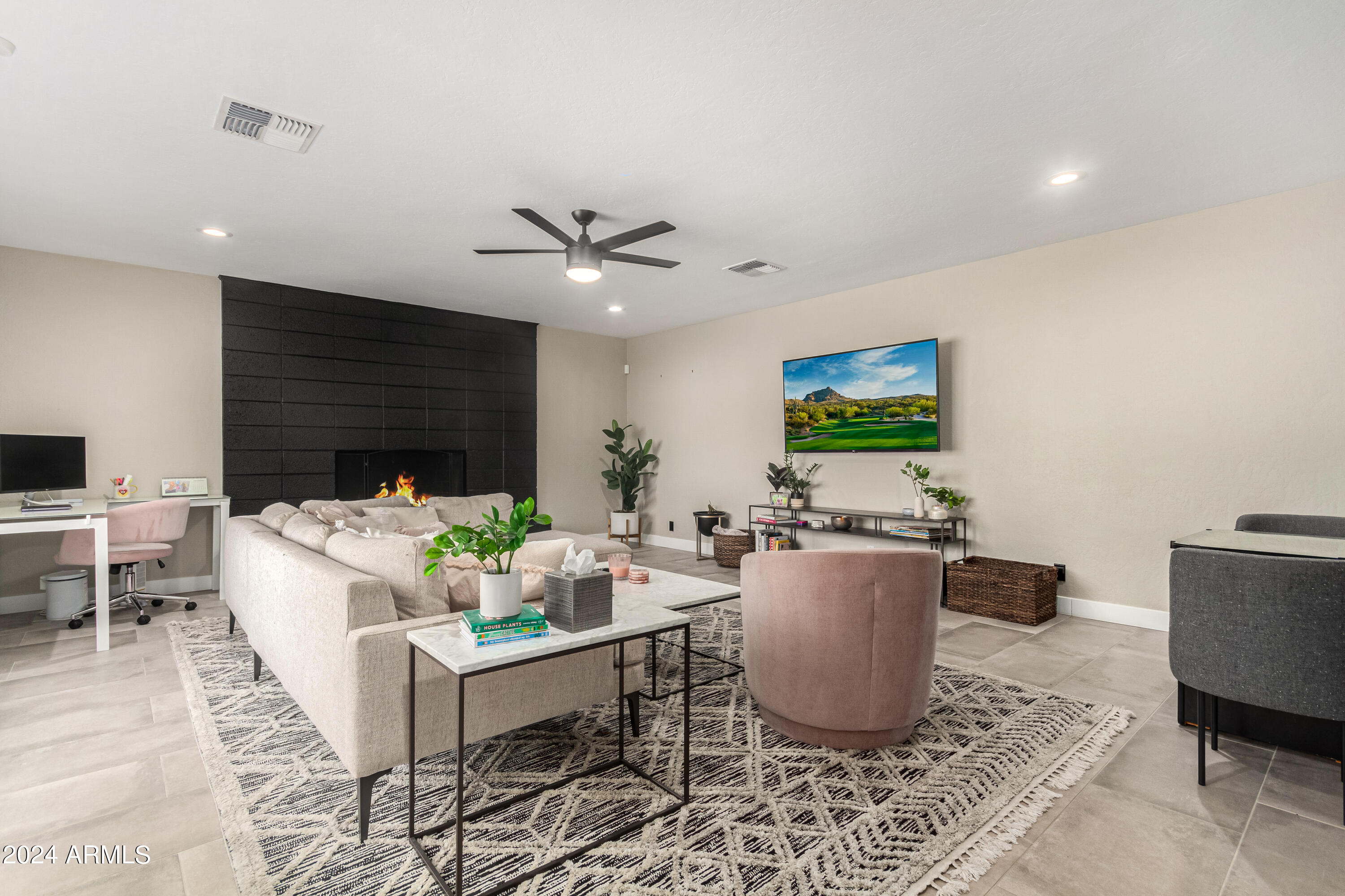 2514 N 49TH Place