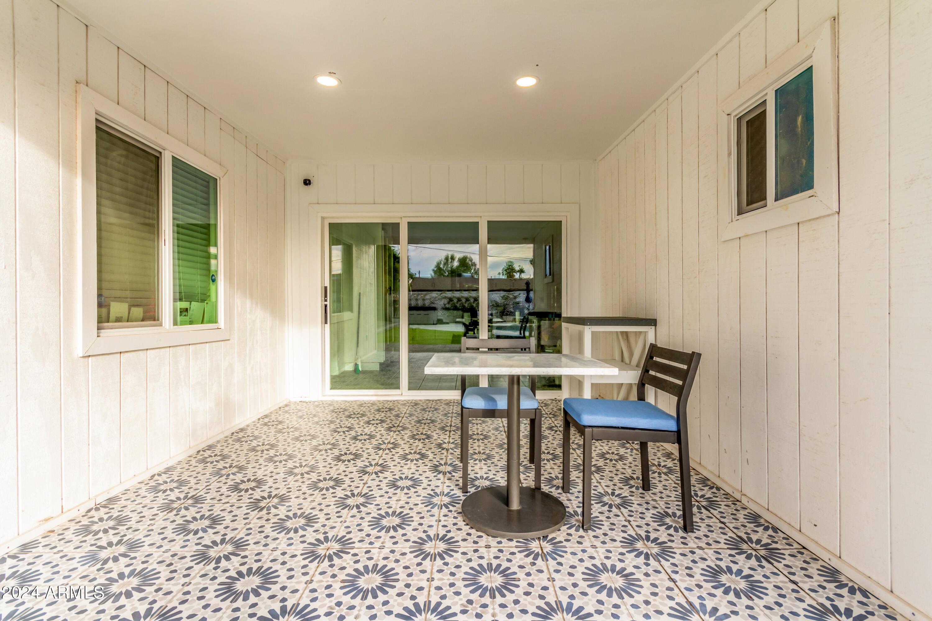 2514 N 49TH Place