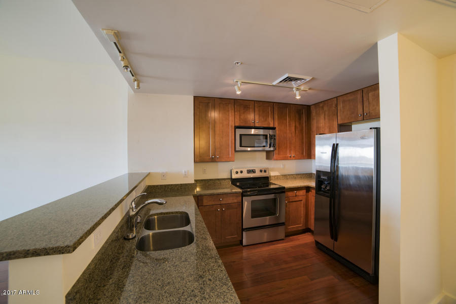310 S 4TH Street, 802