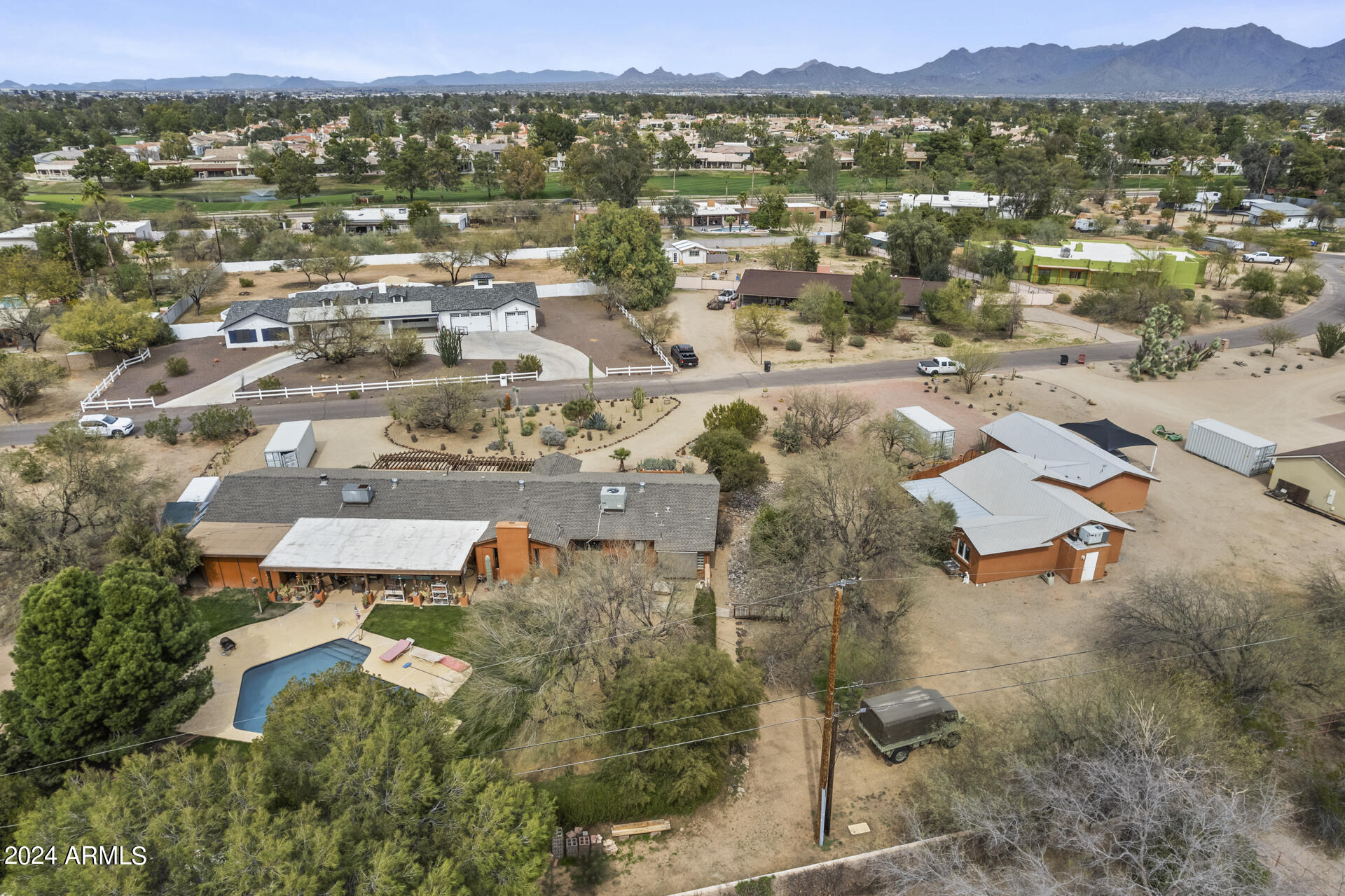 8109 E GARY Road