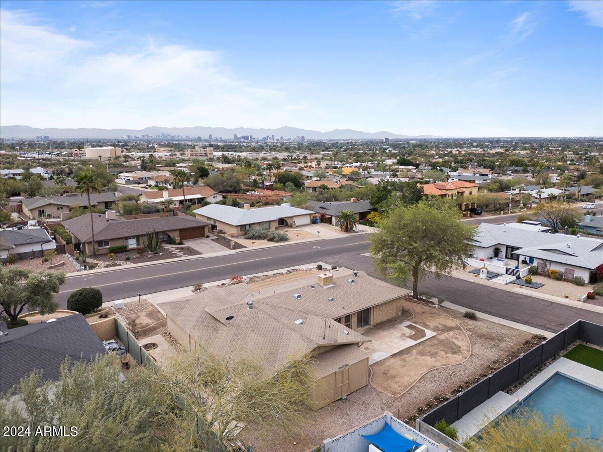 2416 E PIESTEWA PEAK Drive