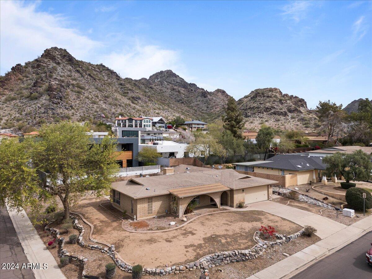2416 E PIESTEWA PEAK Drive