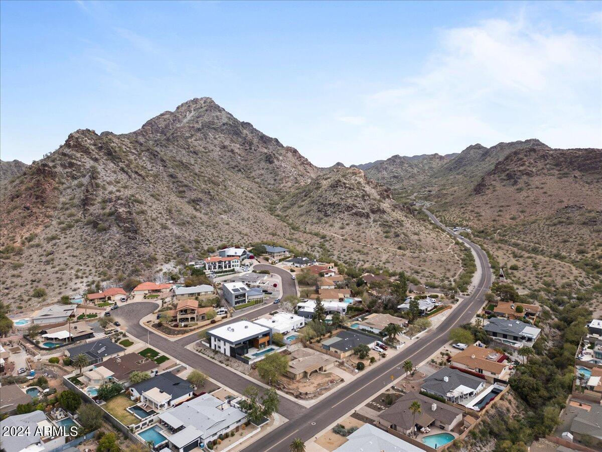 2416 E PIESTEWA PEAK Drive