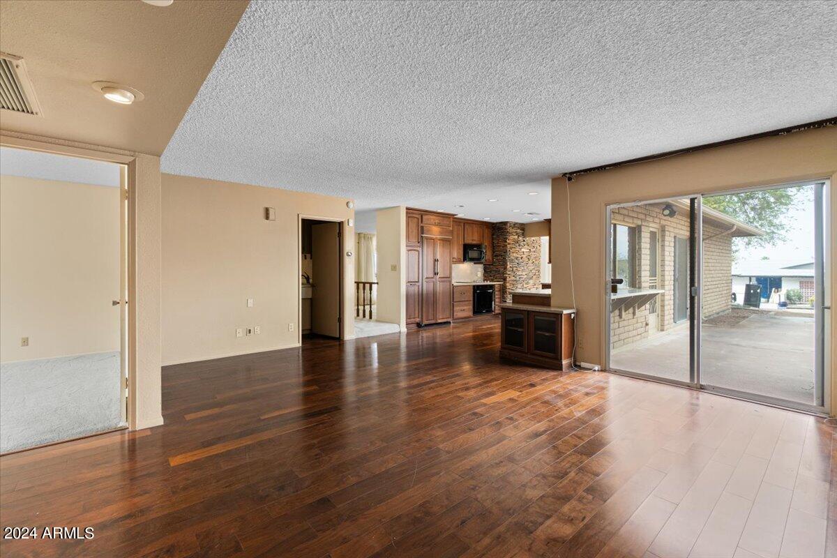 2416 E PIESTEWA PEAK Drive