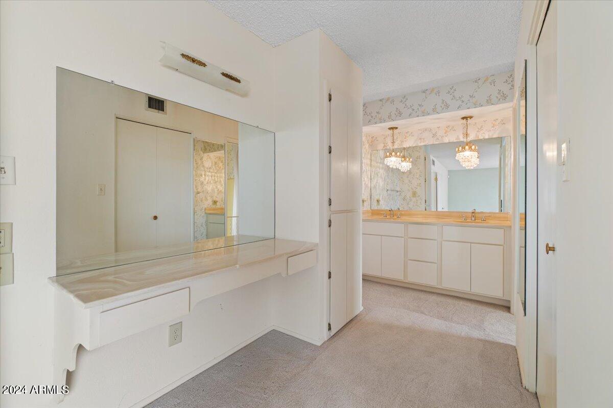 2416 E PIESTEWA PEAK Drive