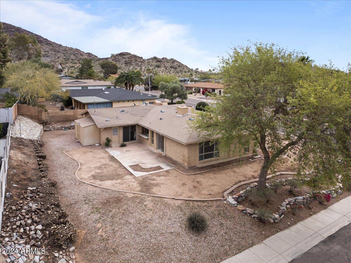 2416 E PIESTEWA PEAK Drive