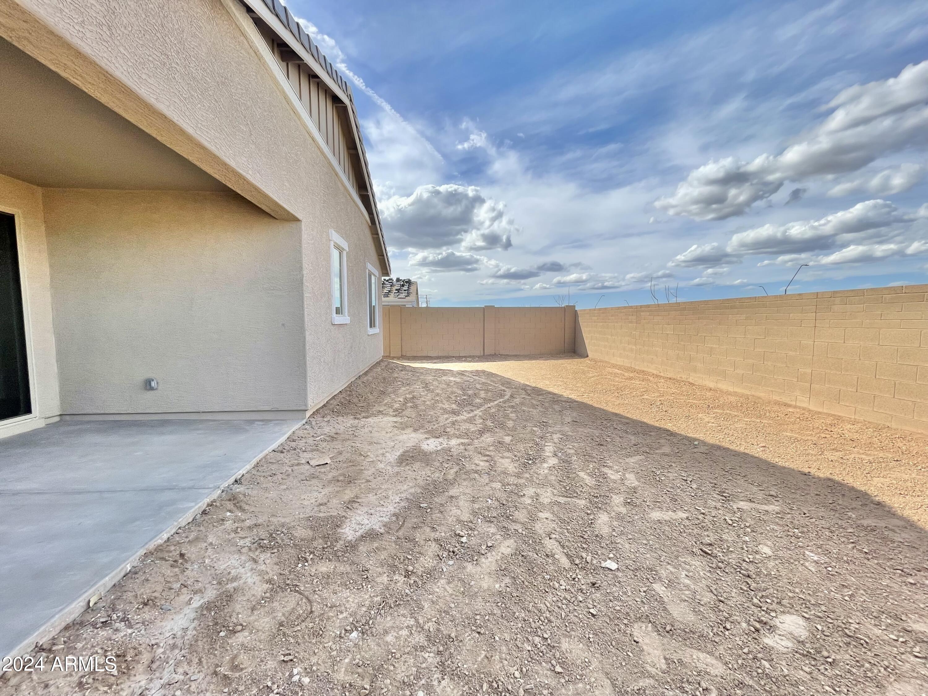 22956 E LORDS Way