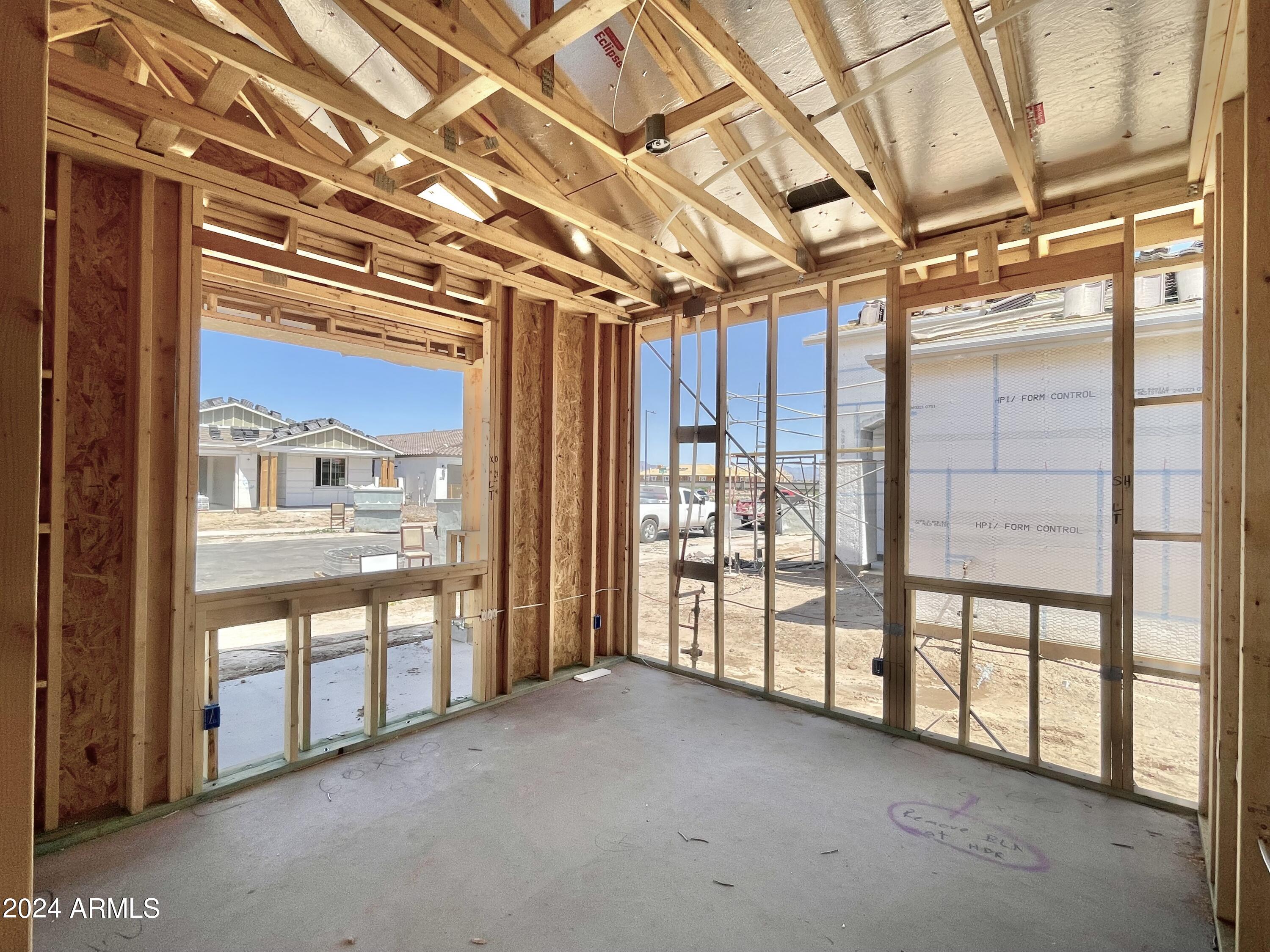 22929 E ROUNDUP Way